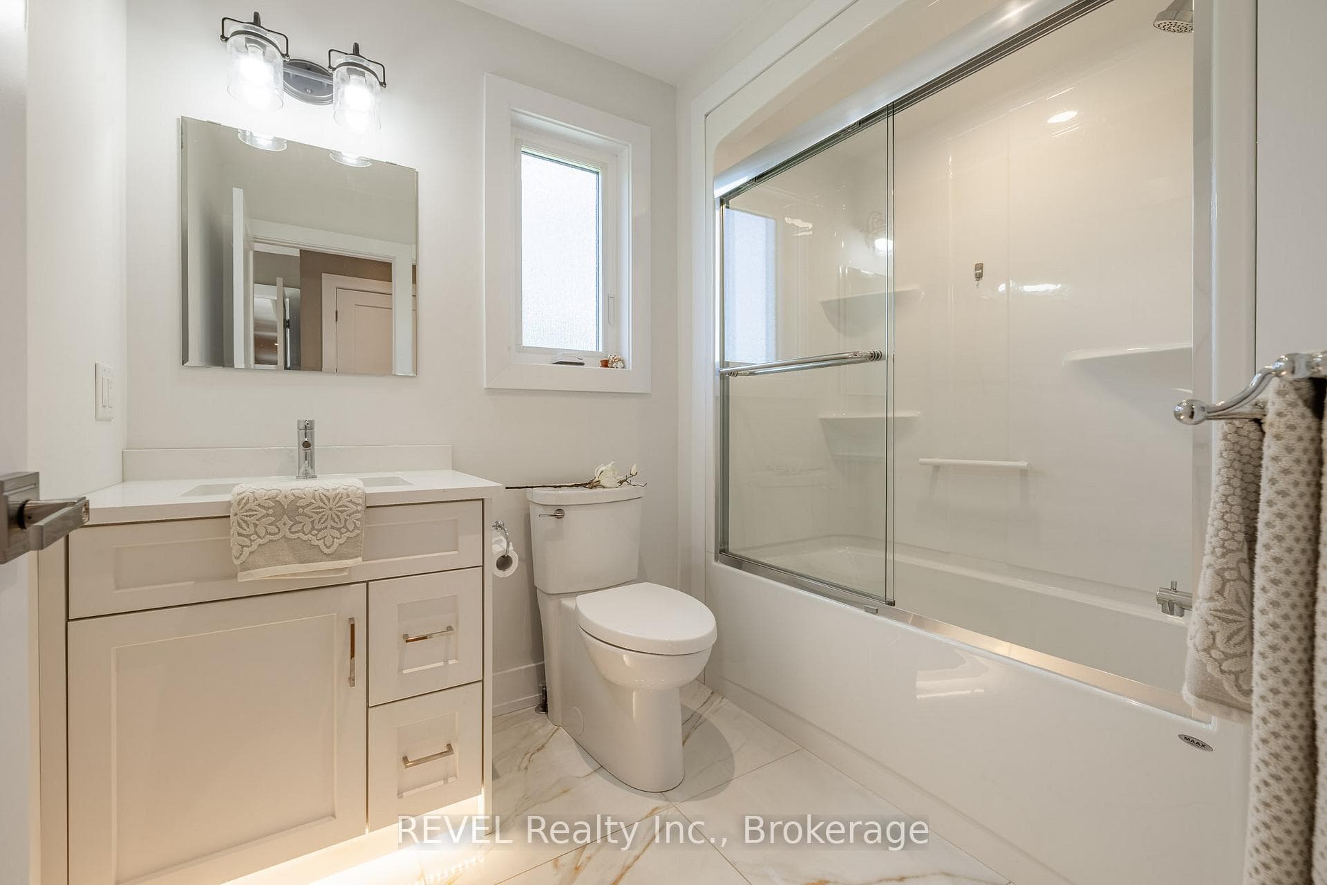 4 piece bath
