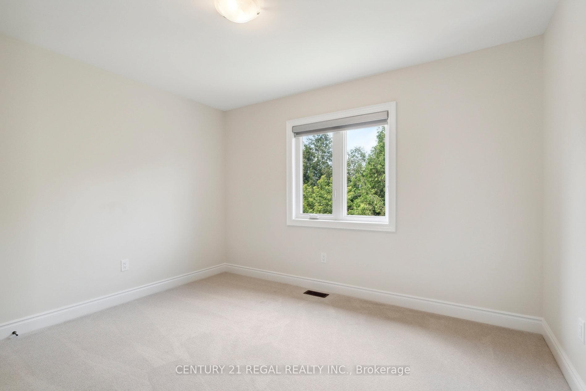 126 Heritage Street photo 25