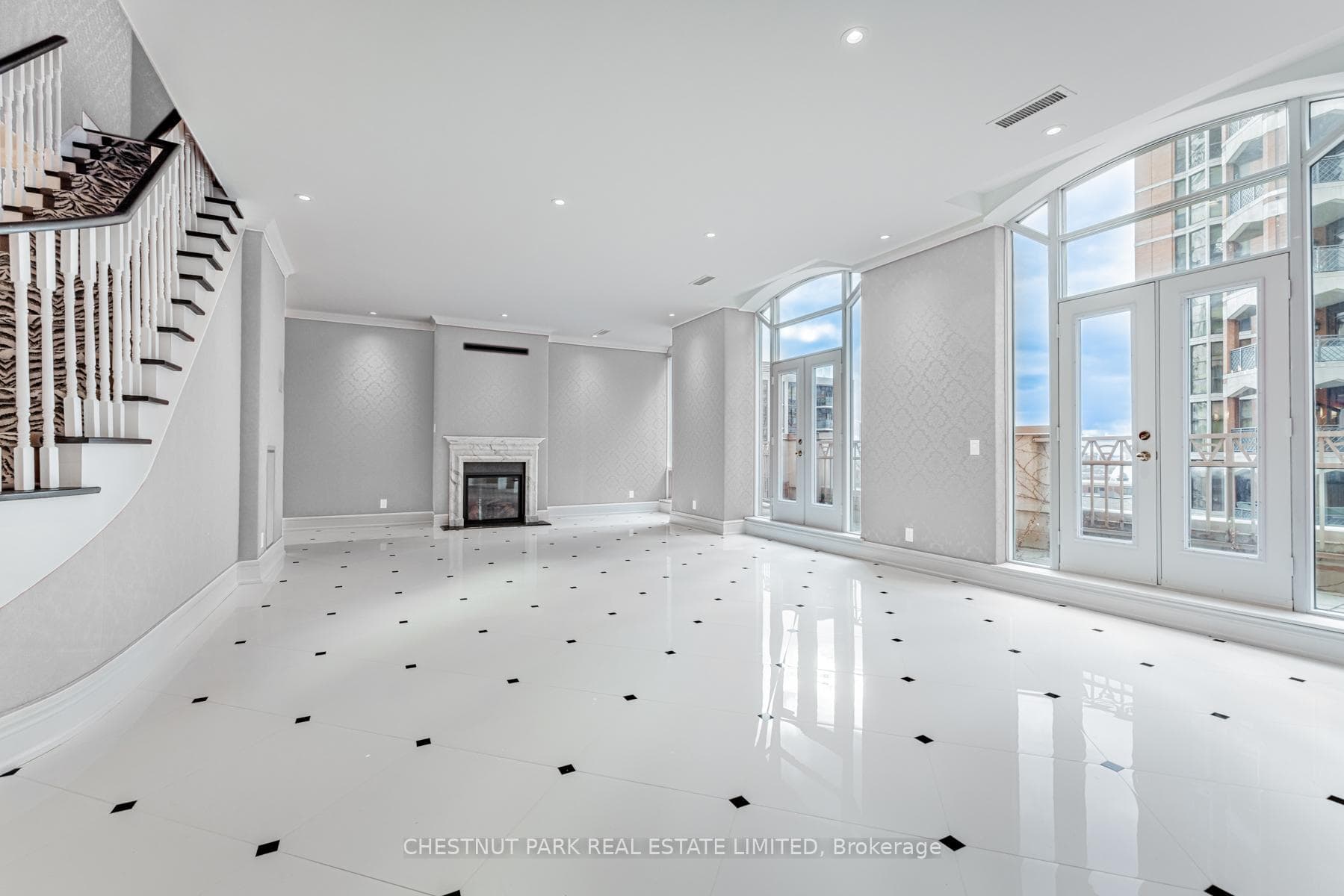 8 Sultan Street Unit PH 2 photo 5