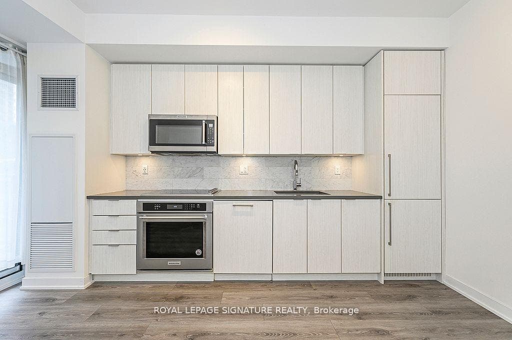 38 Iannuzzi Street Unit 611 photo 18