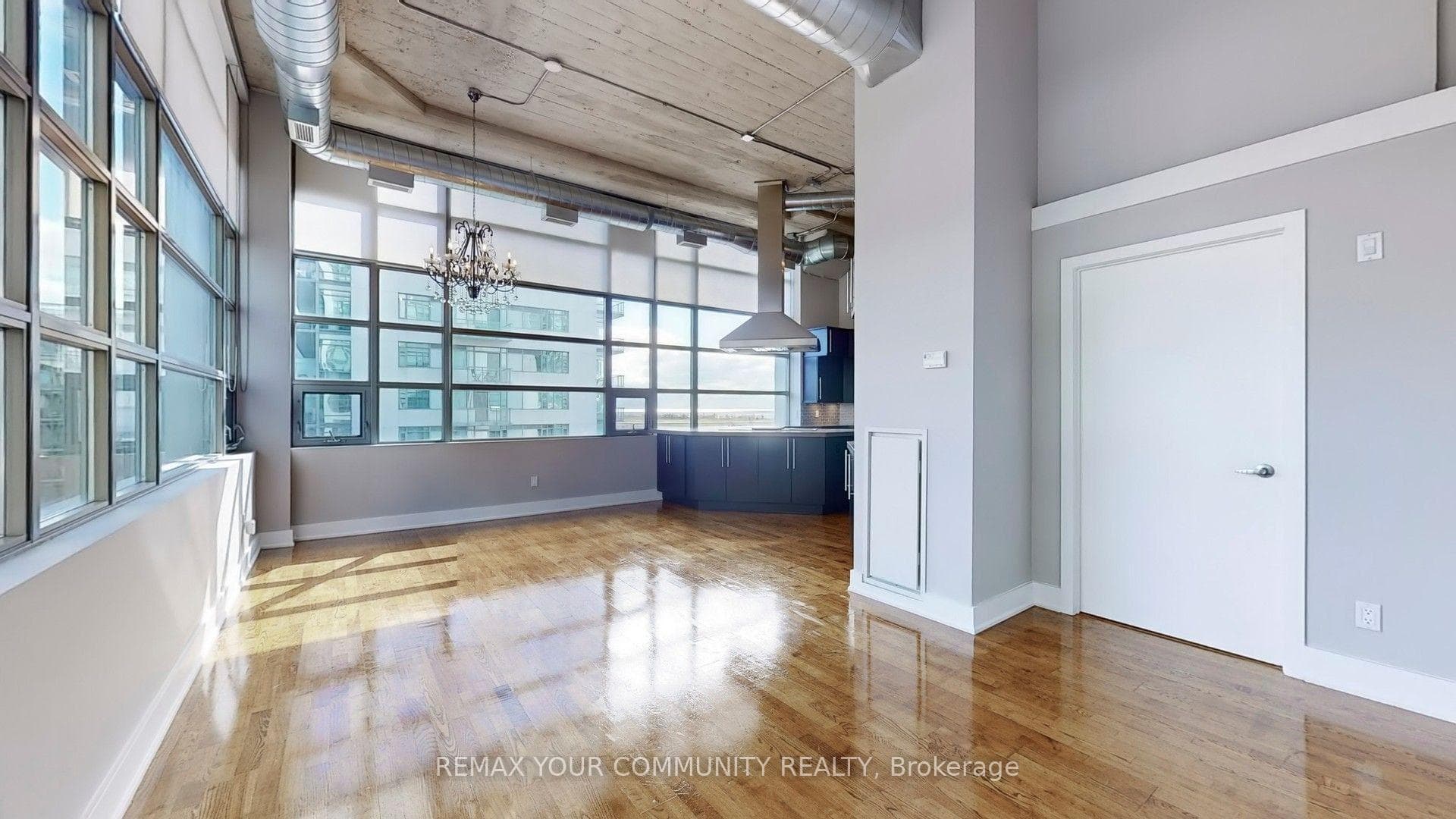 637 Lake Shore Boulevard Unit 504 photo 8