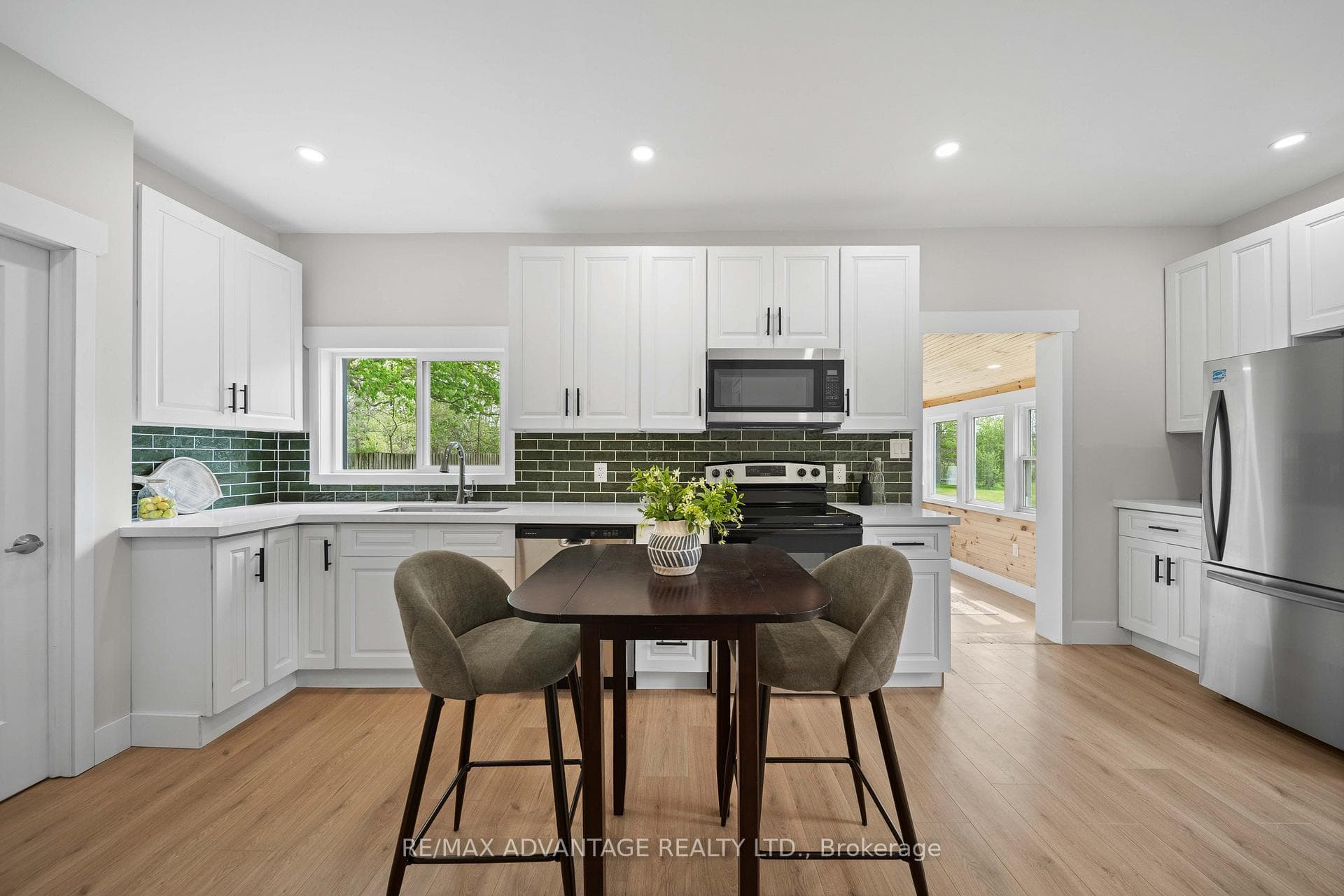 209 Victoria Street photo 12