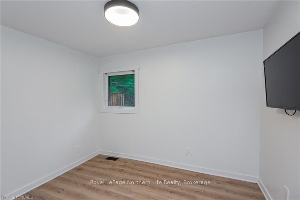 490 MAPLE Road photo 30
