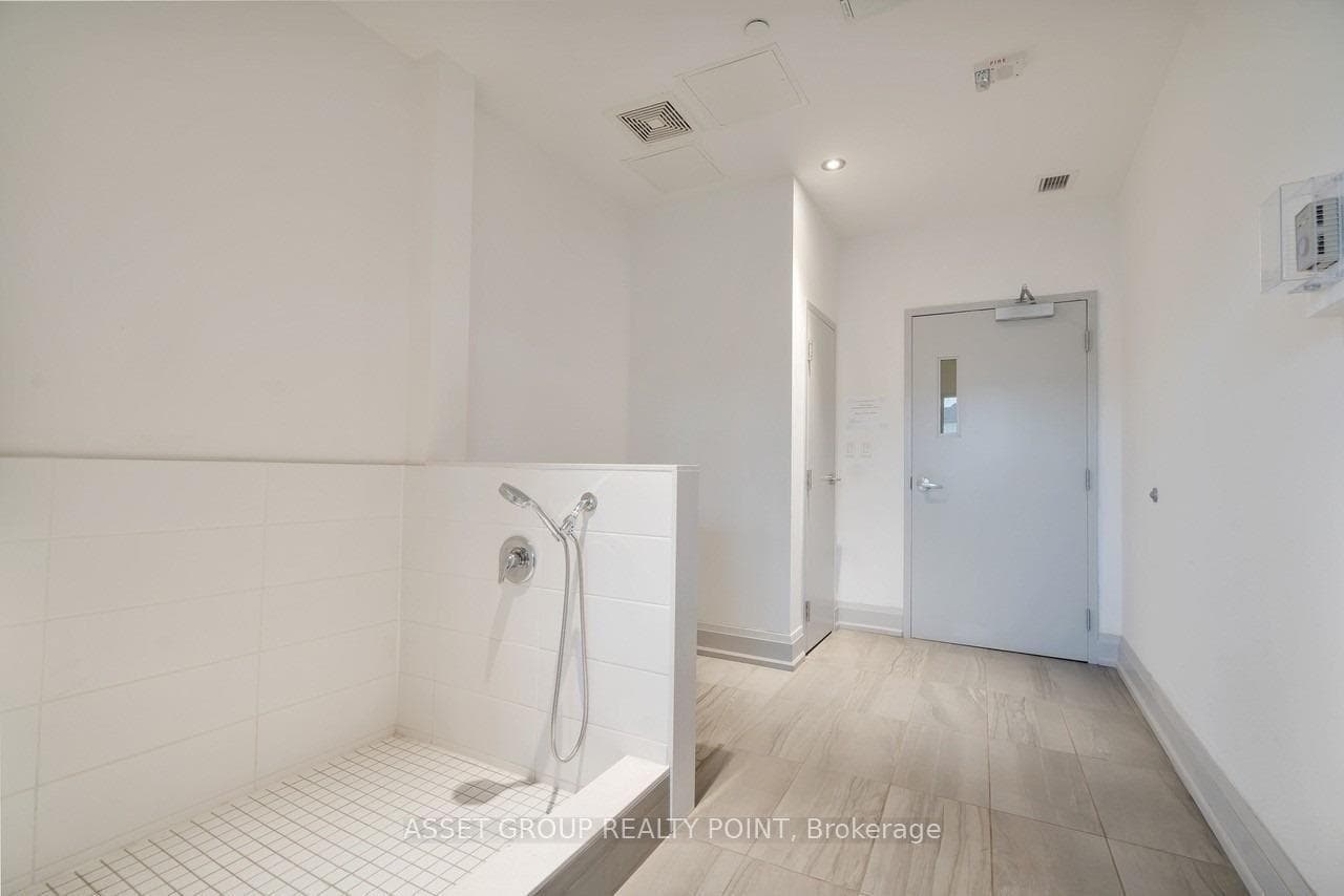 150 Oak Park Boulevard Unit 218 photo 29