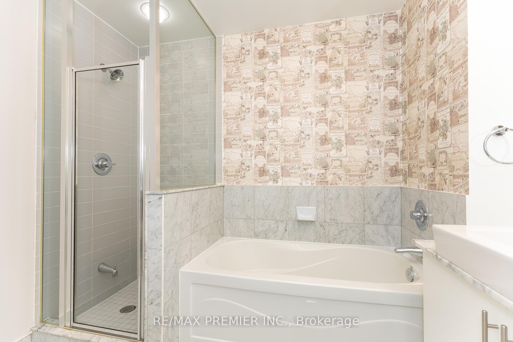 65 Bremner Boulevard Unit 1308 photo 39