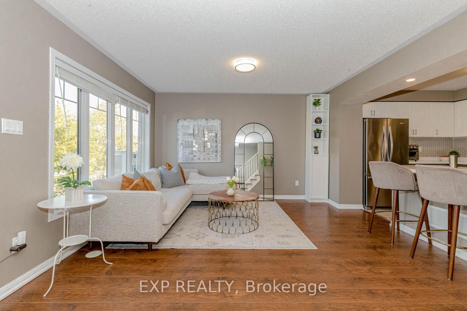 886 Fowles Court photo 8