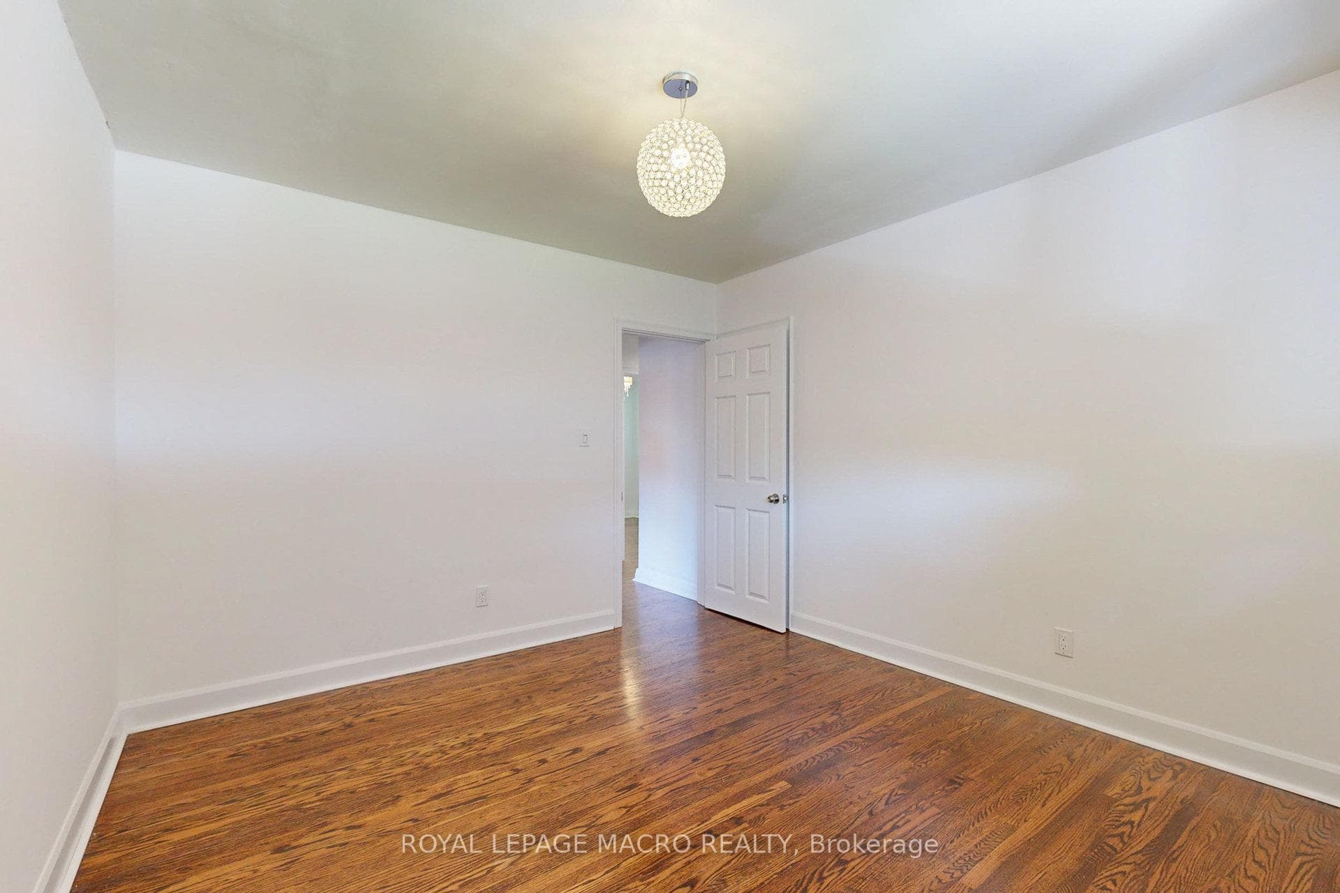 114 Duncombe Drive photo 21