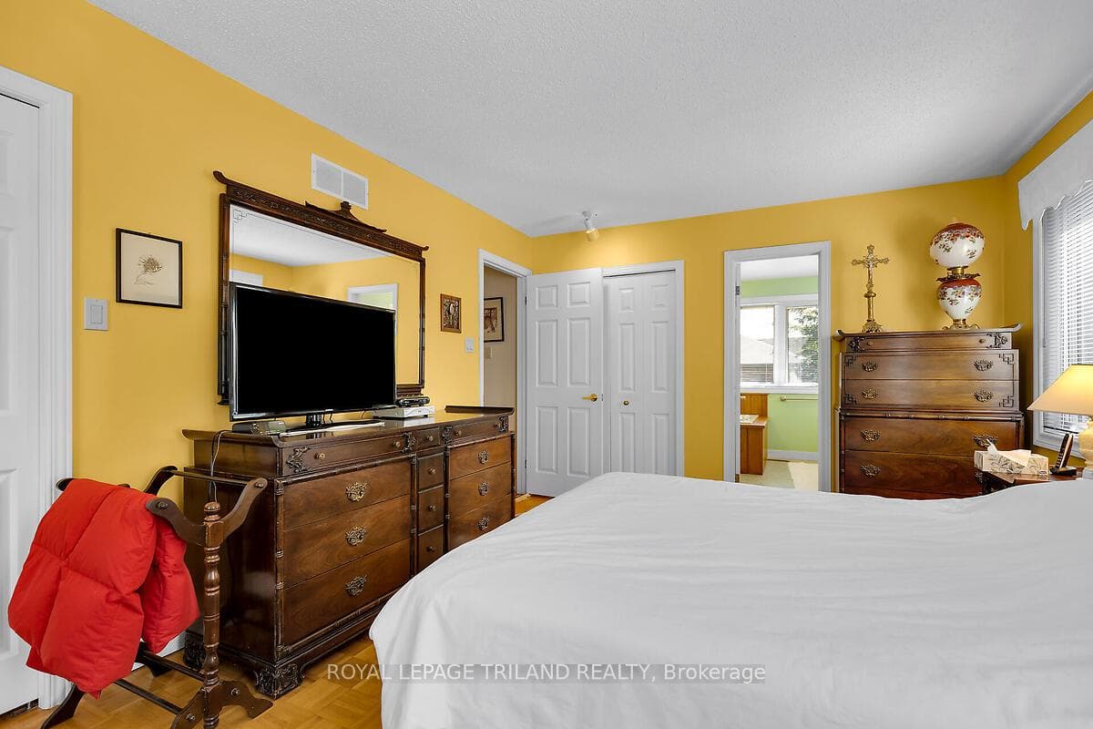 580 Rosecliffe Terrace photo 17