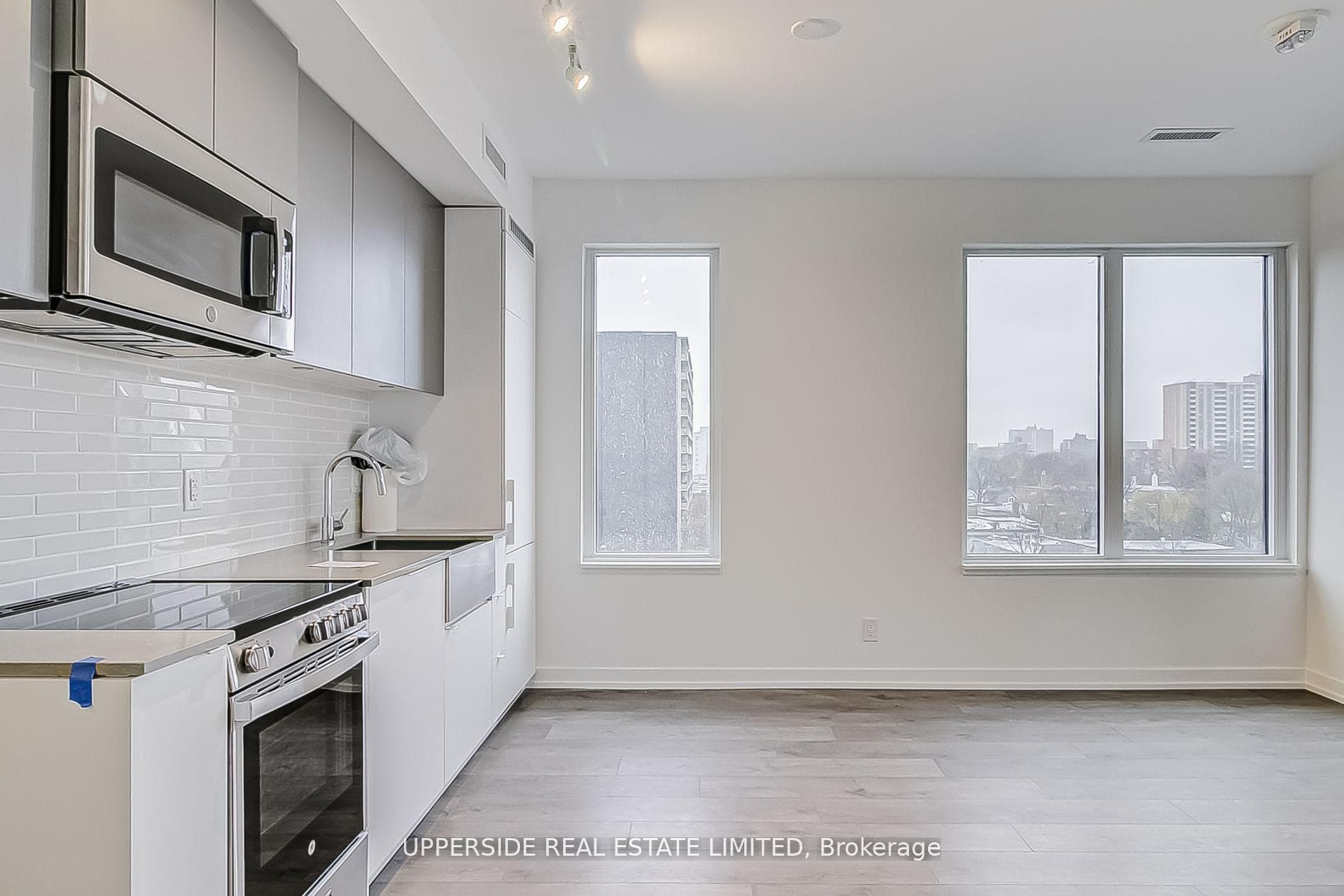 270 Dufferin Street Unit 1009 photo 2