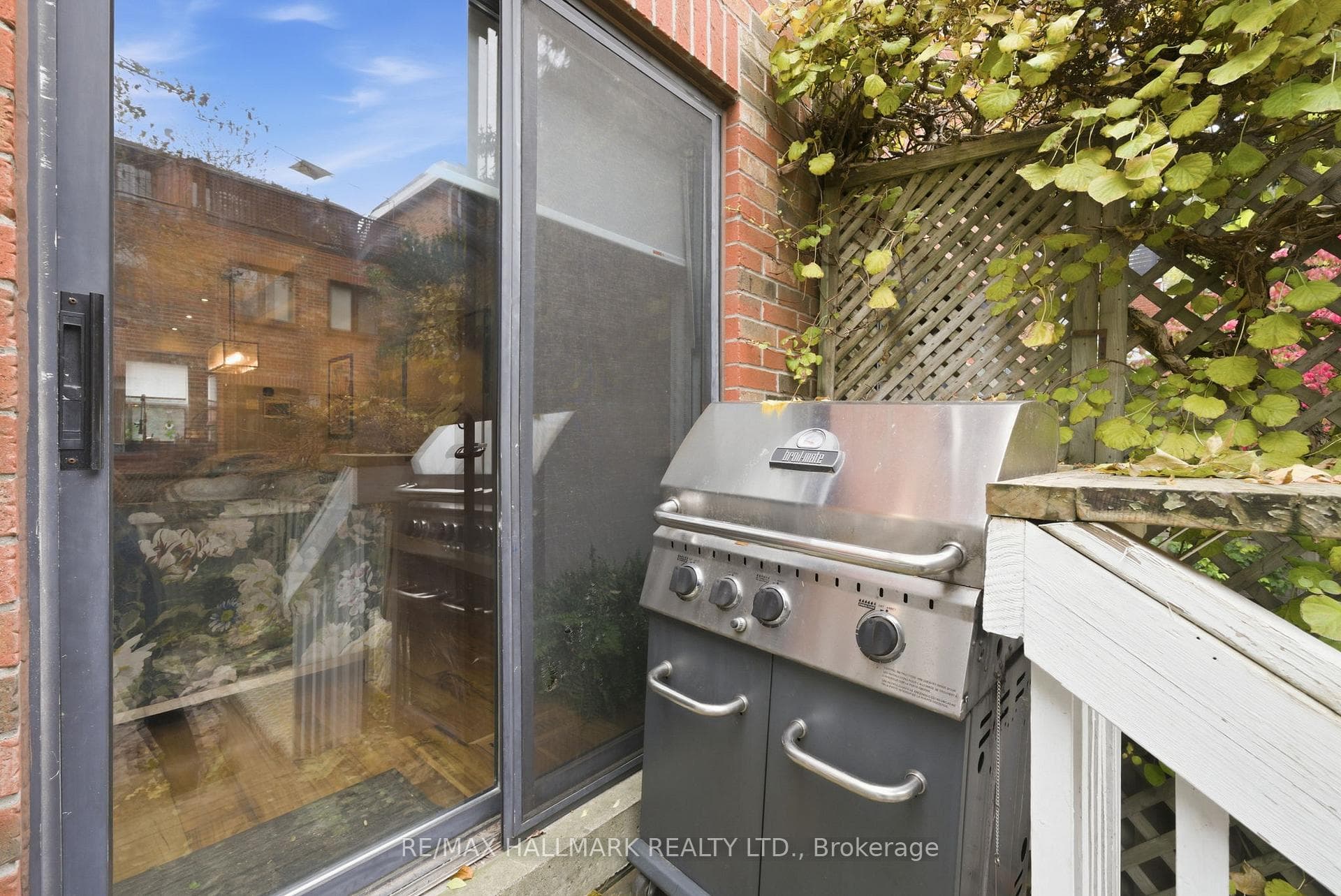 189 Ontario Street photo 40