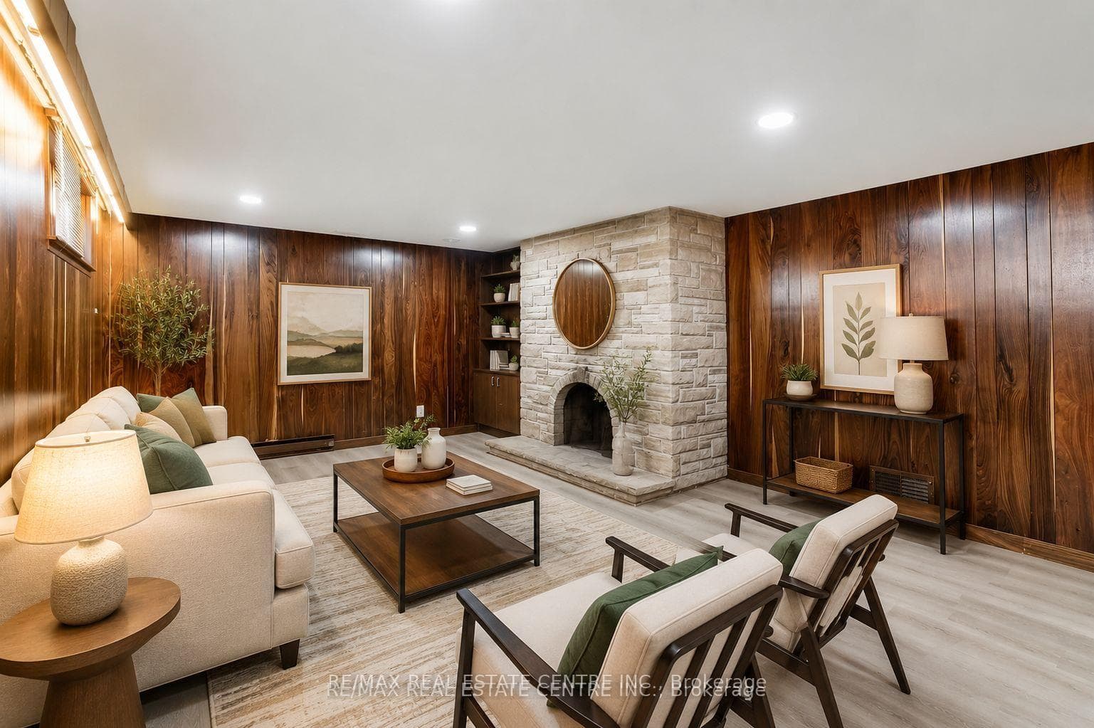 585 Indian Road photo 12