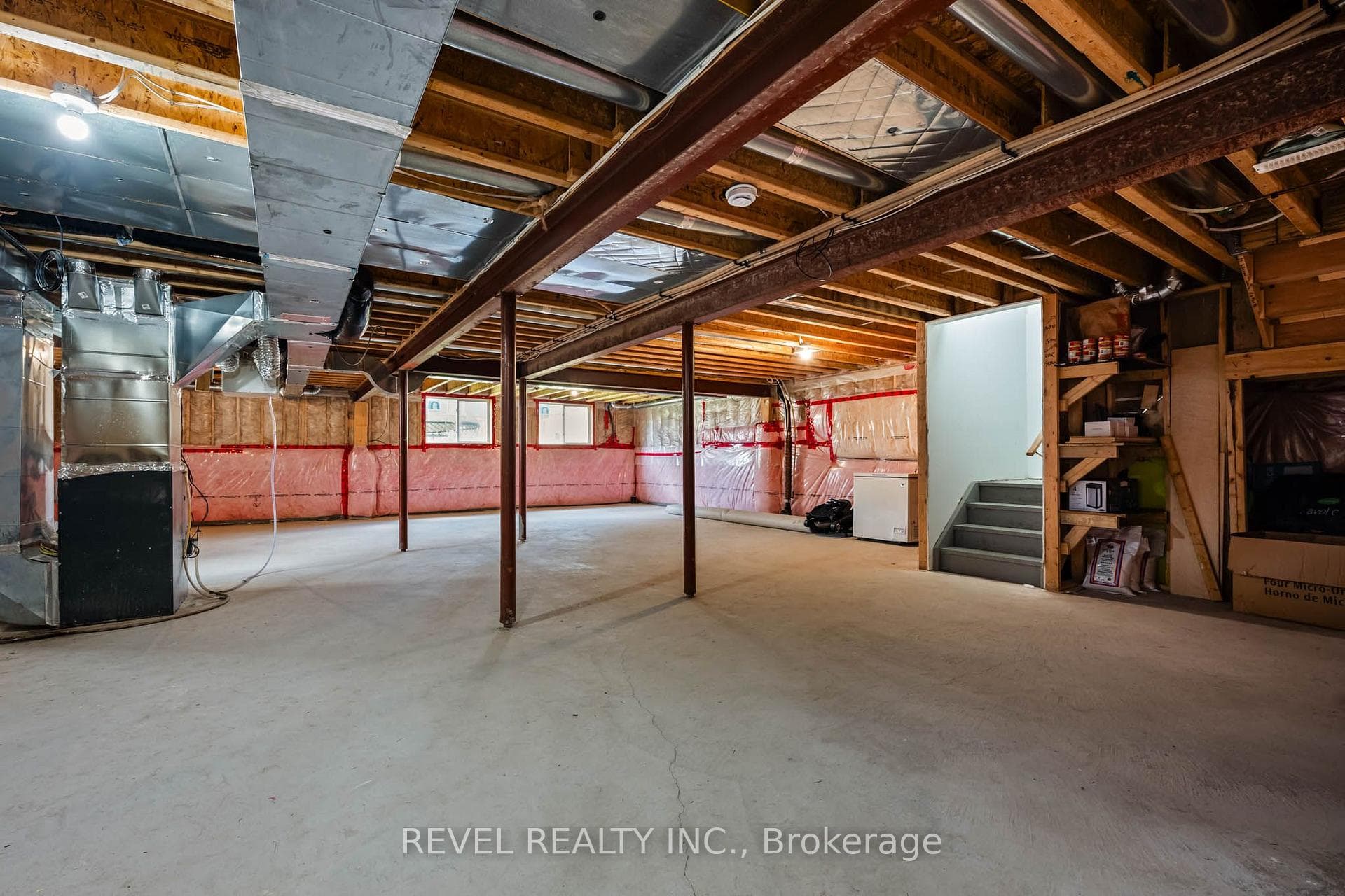 401 Tansley Street photo 41