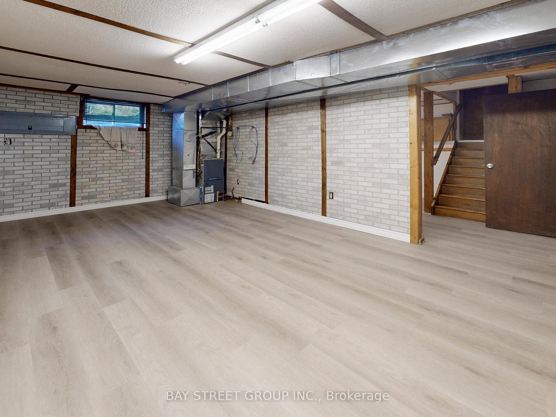 861 Book Road photo 38