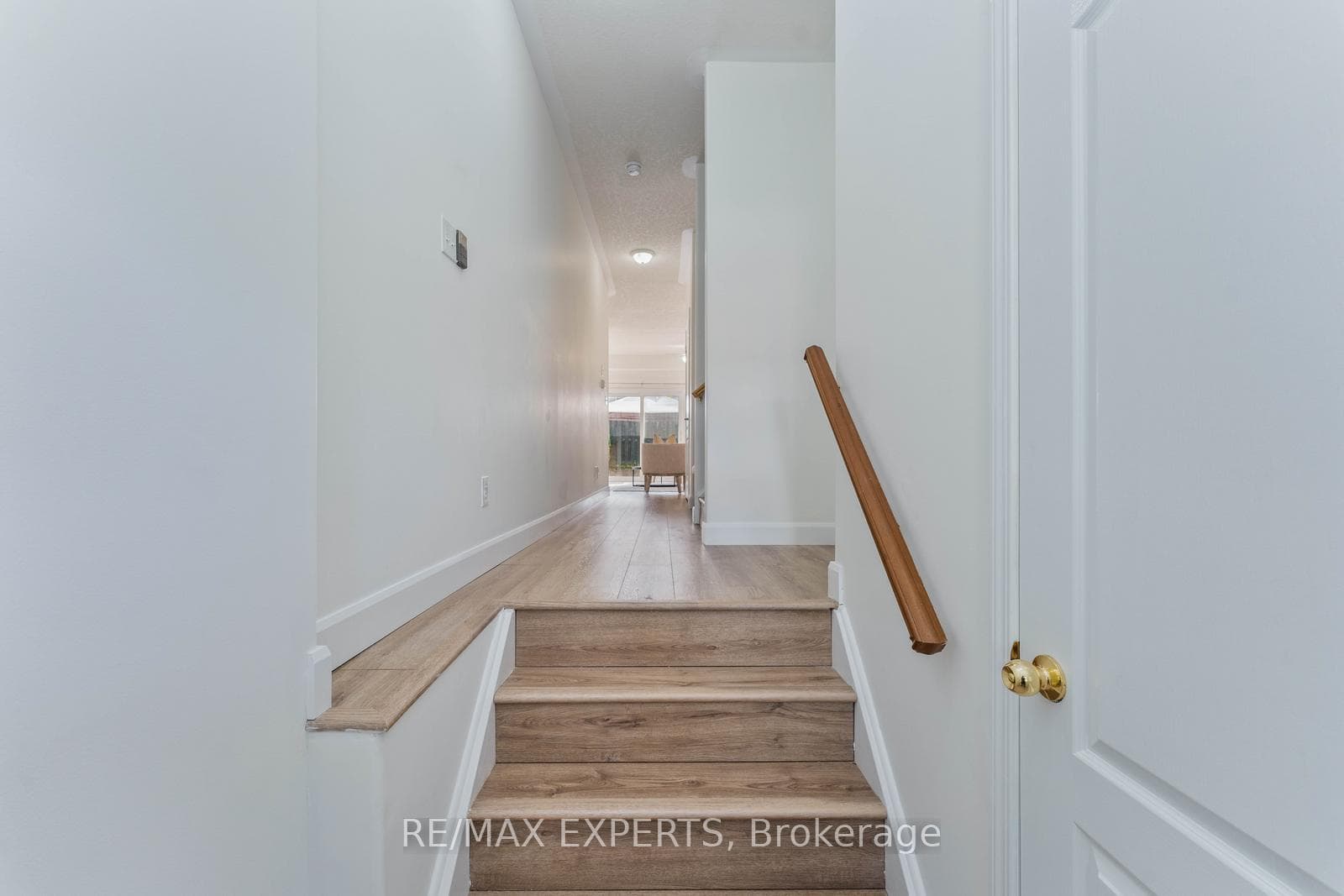 488 Yonge Street Unit 14 photo 5