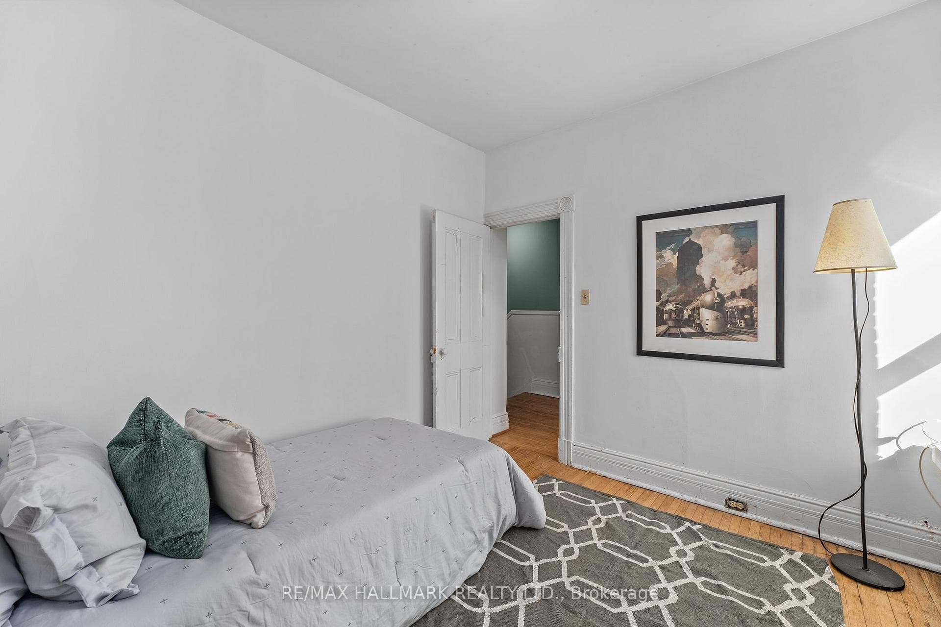 17 Brooklyn Avenue photo 19