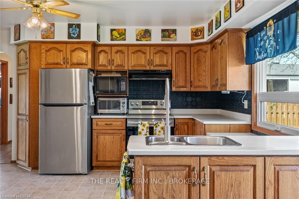 21600 LAKESHORE ROAD 303 Road photo 9