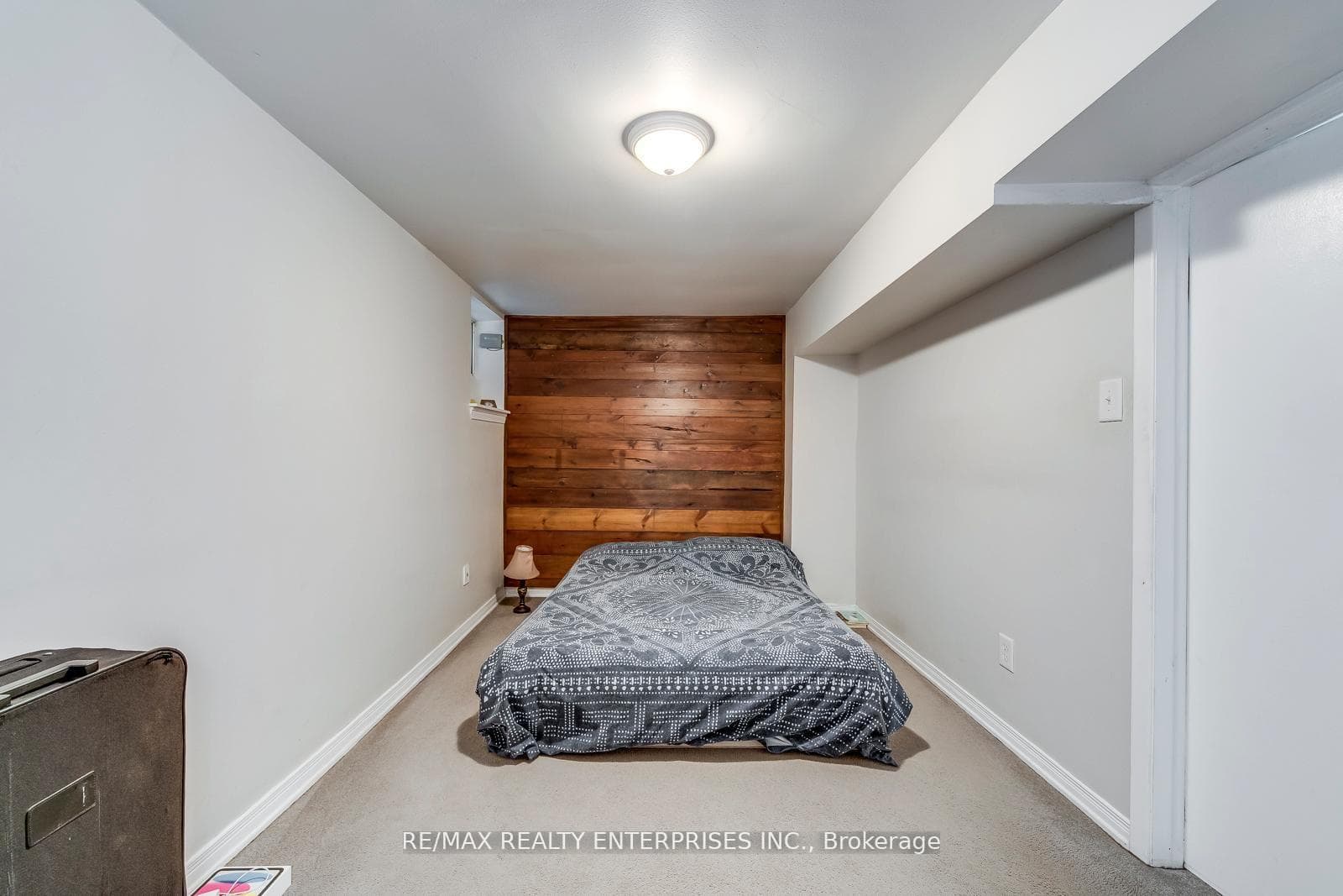 92 Dixon Avenue photo 25