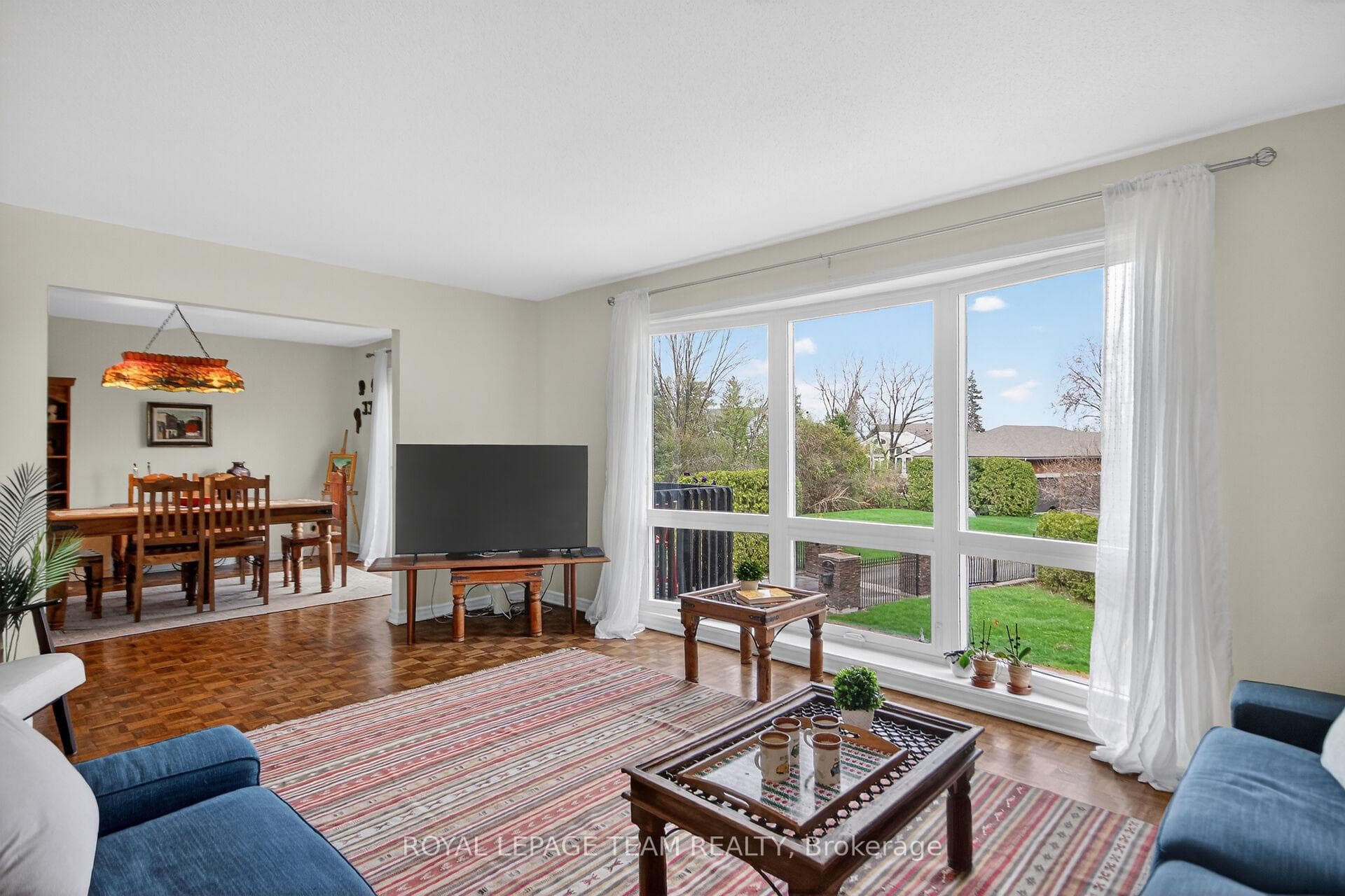 136 James Cummings Avenue photo 11