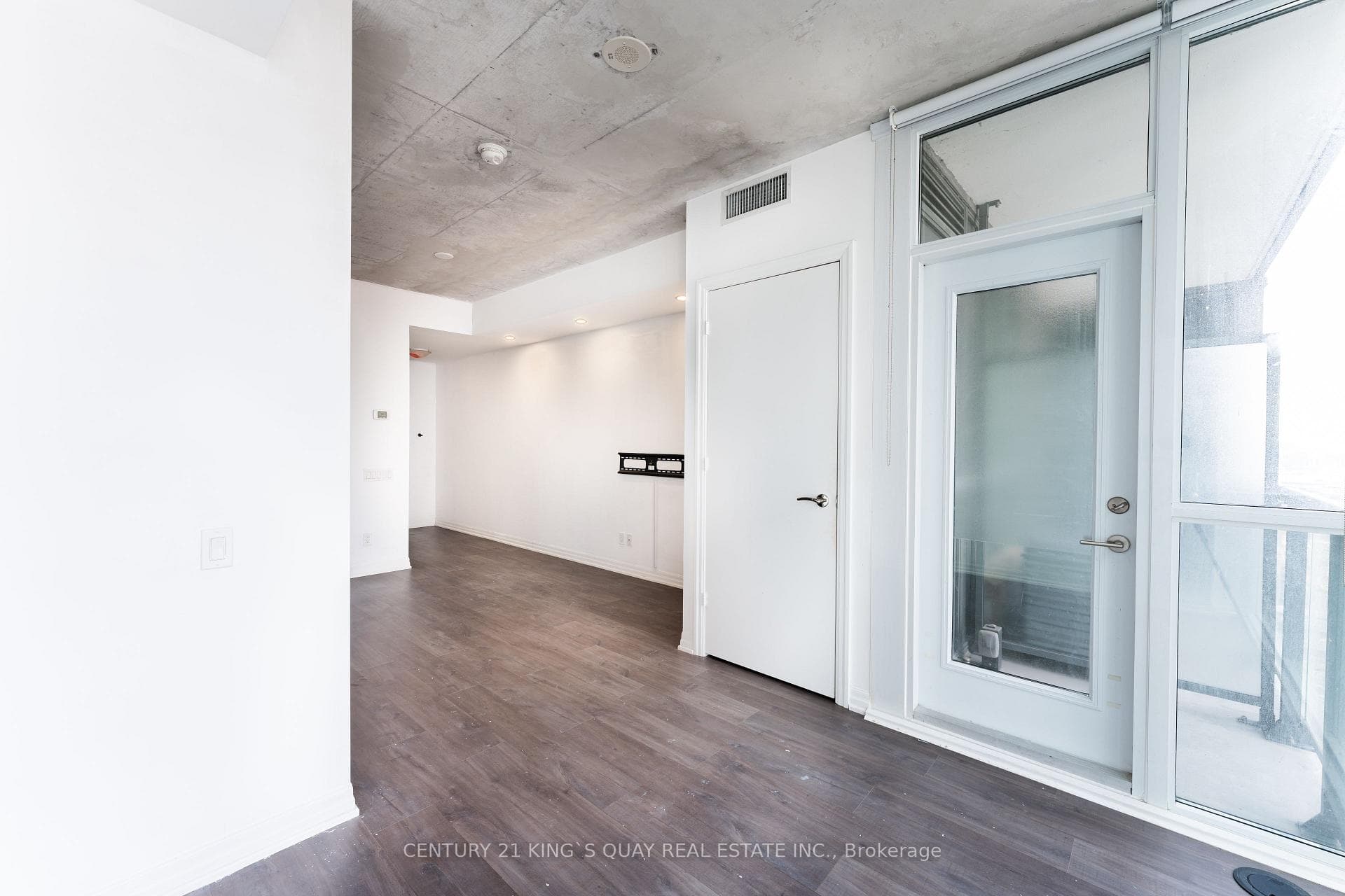 88 Blue Jays Way Unit 3011 photo 19