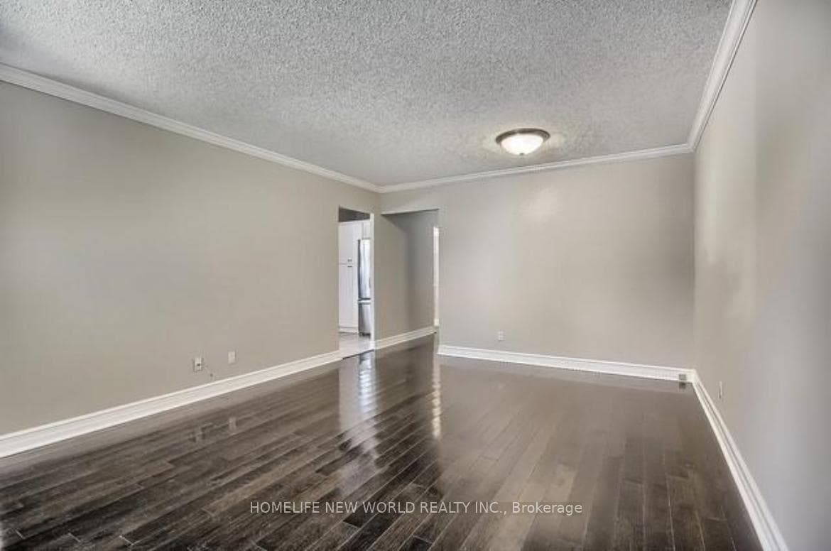 756 Elgin Street photo 14