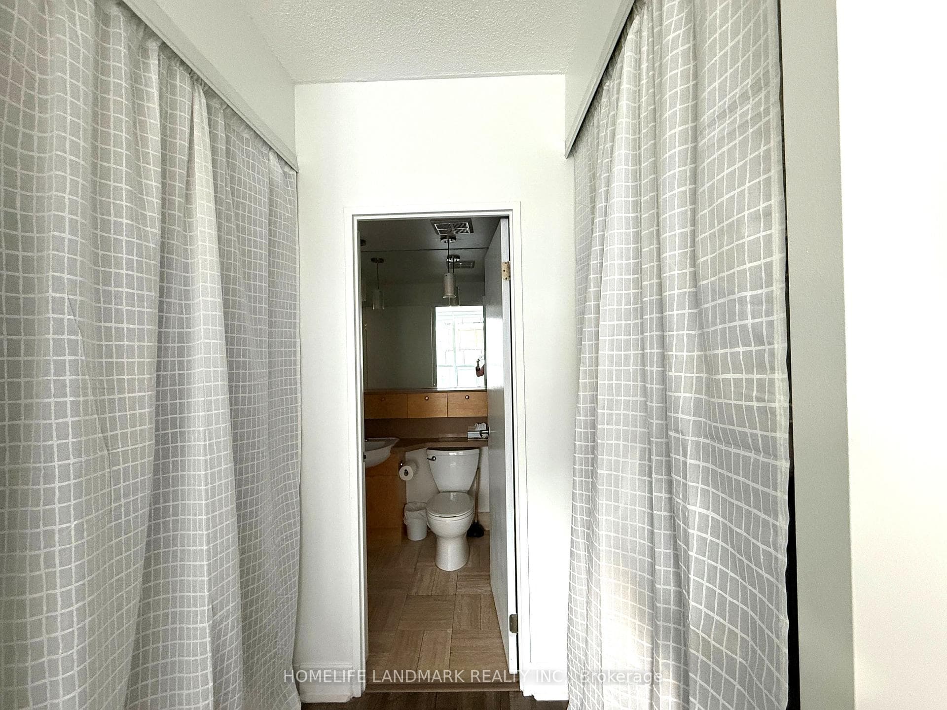 70 Alexander Street Unit 311 photo 31