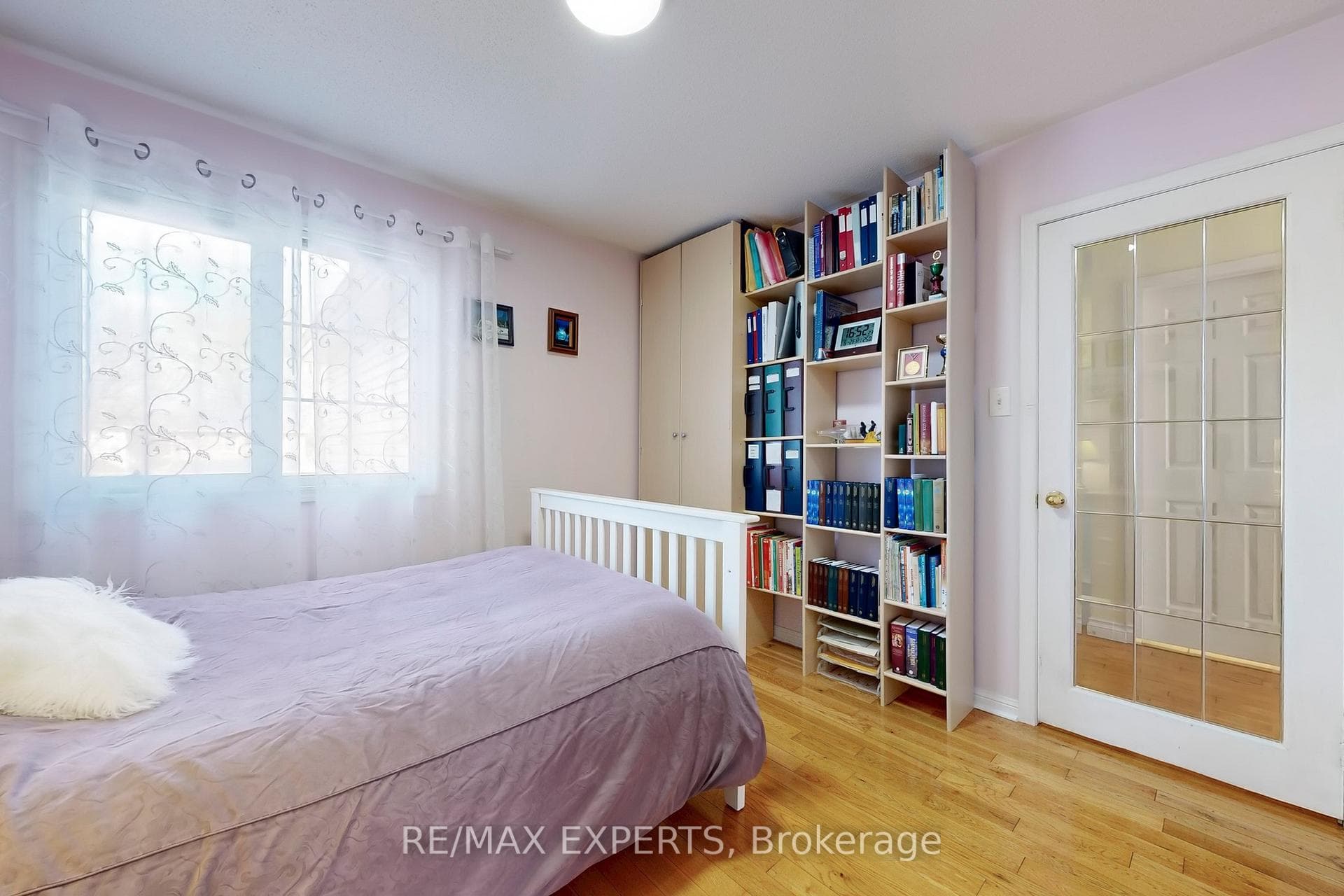 84 Piperbrook Crescent photo 37