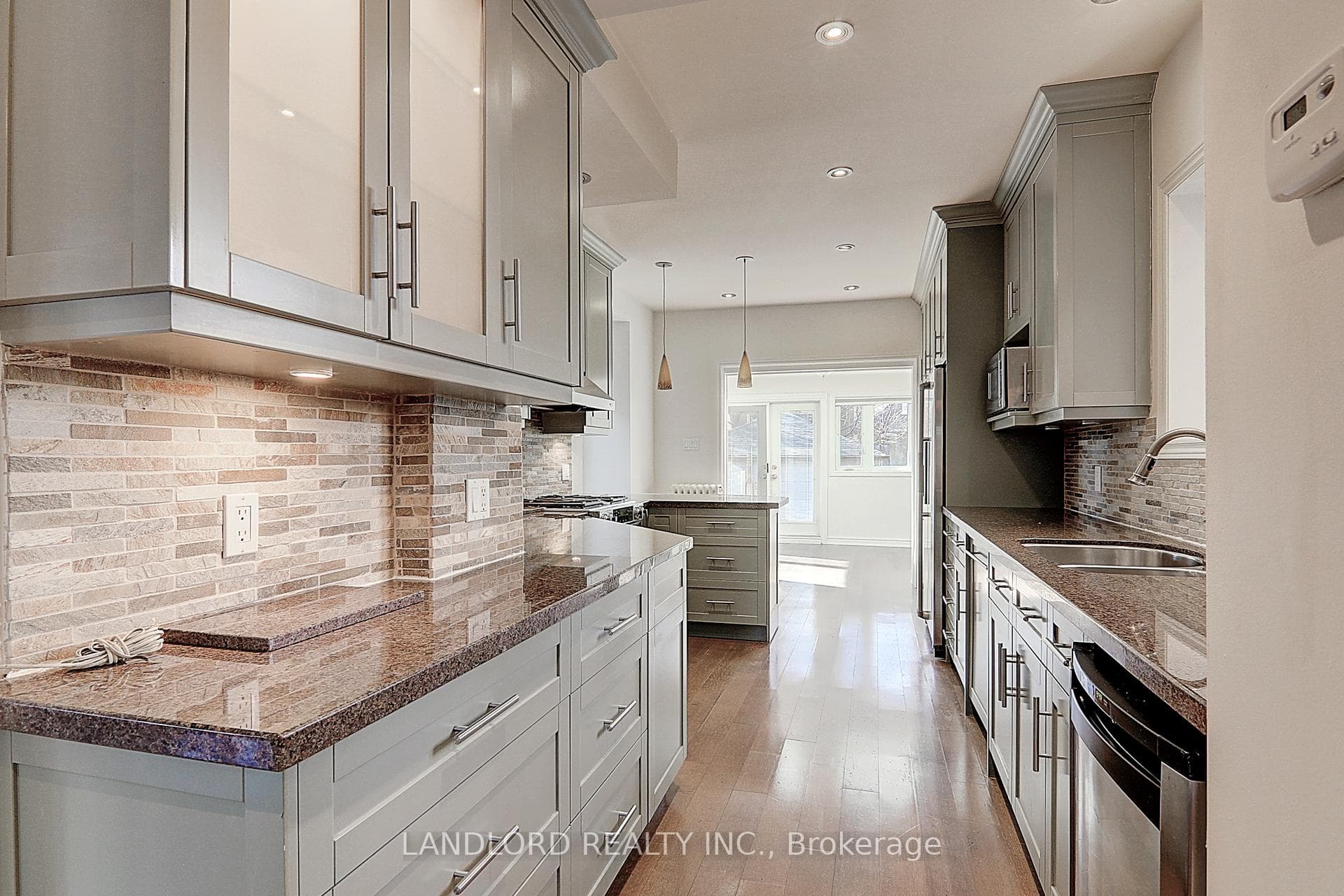 138 Fallingbrook Road photo 3
