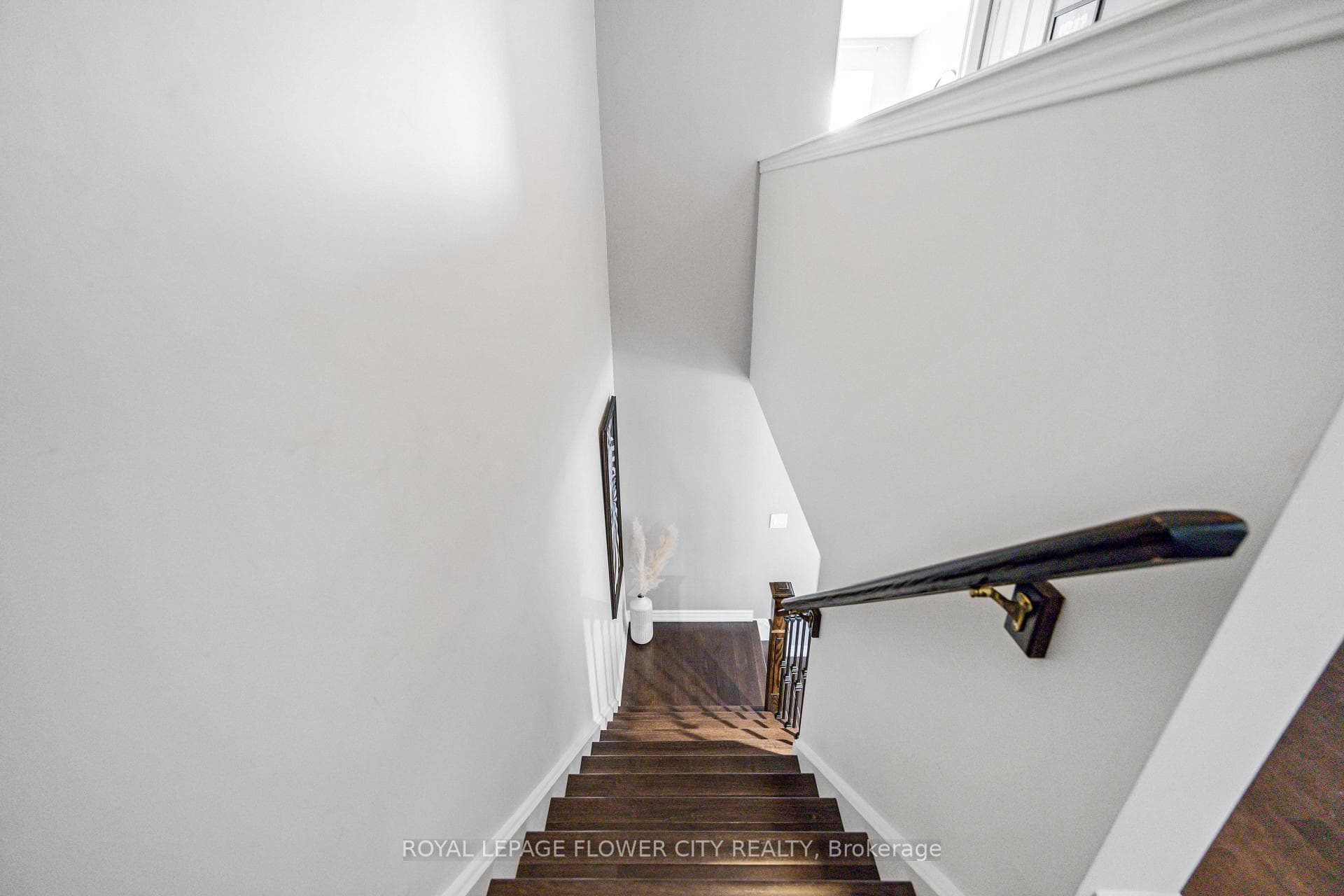 3910 Milkwood Crescent photo 26