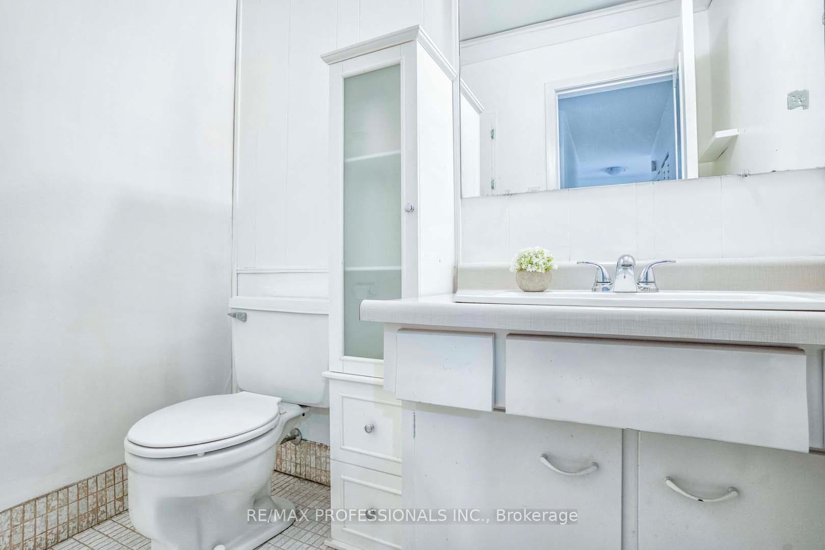 4357 Bloor Street Unit 8 photo 19