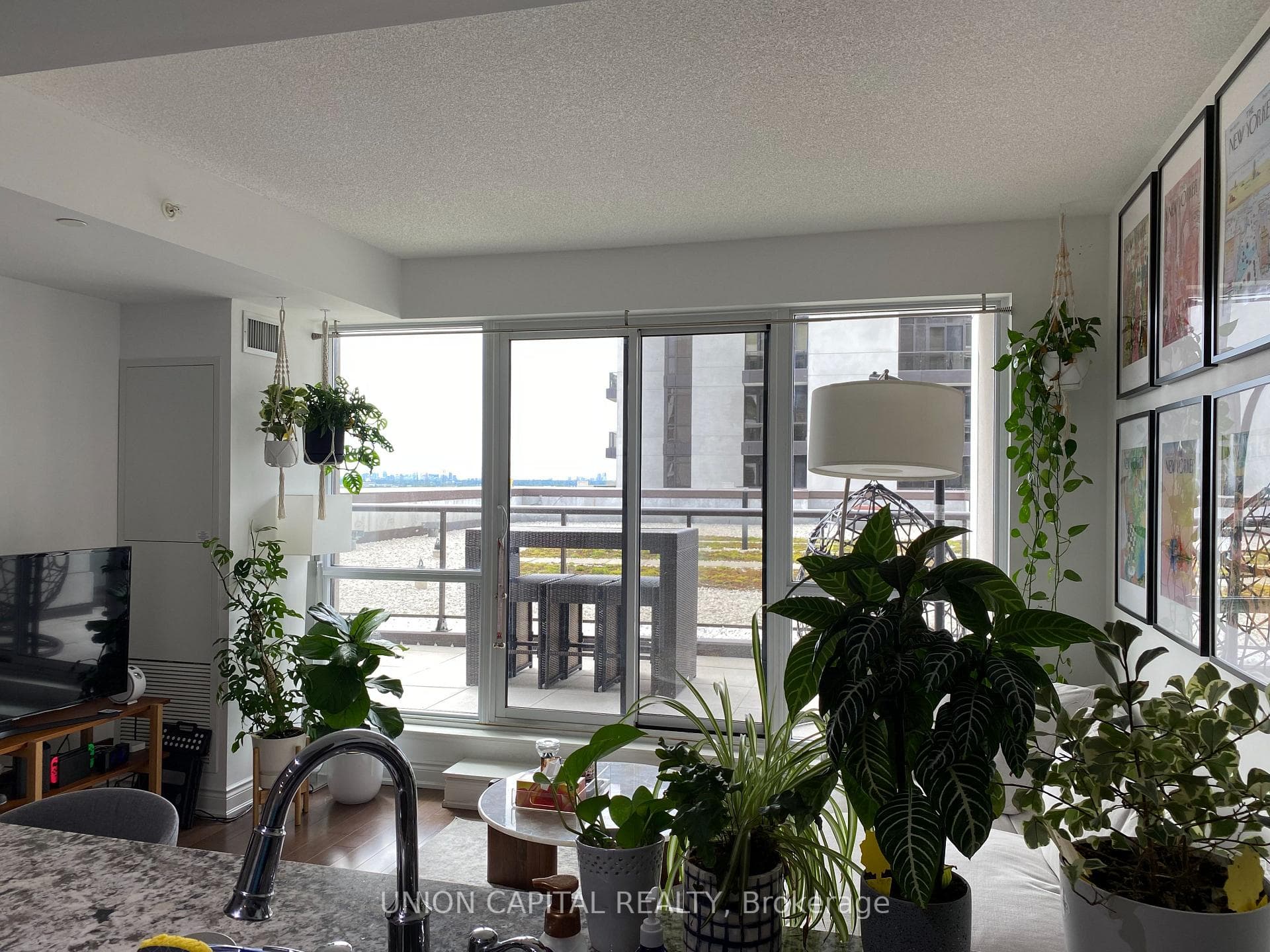 38 Cedarland Drive Unit 1010 photo 8