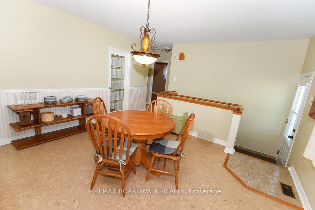 1392 Chartrand Avenue photo 14