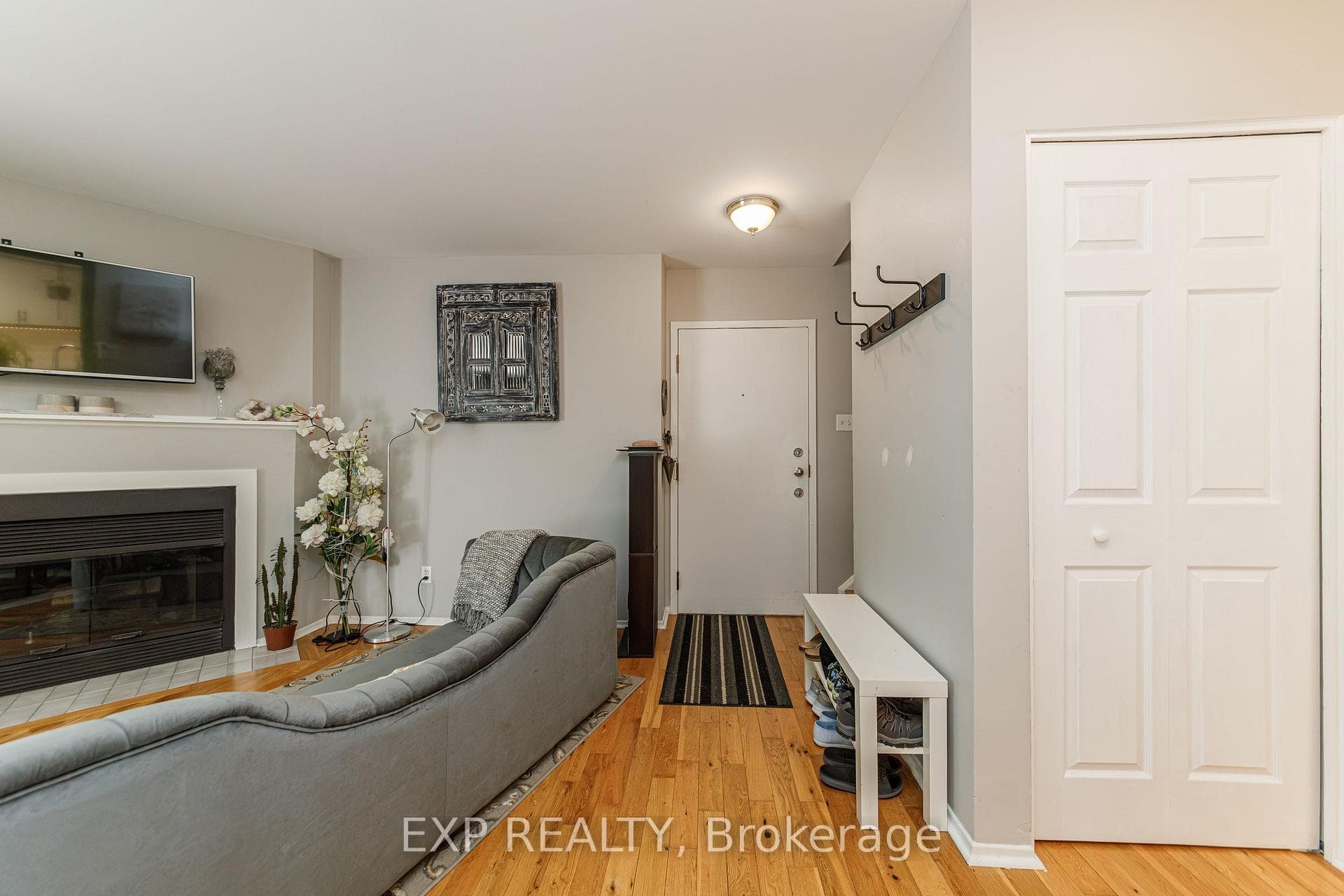 1589 St. Bernard Street Unit 505 photo 4