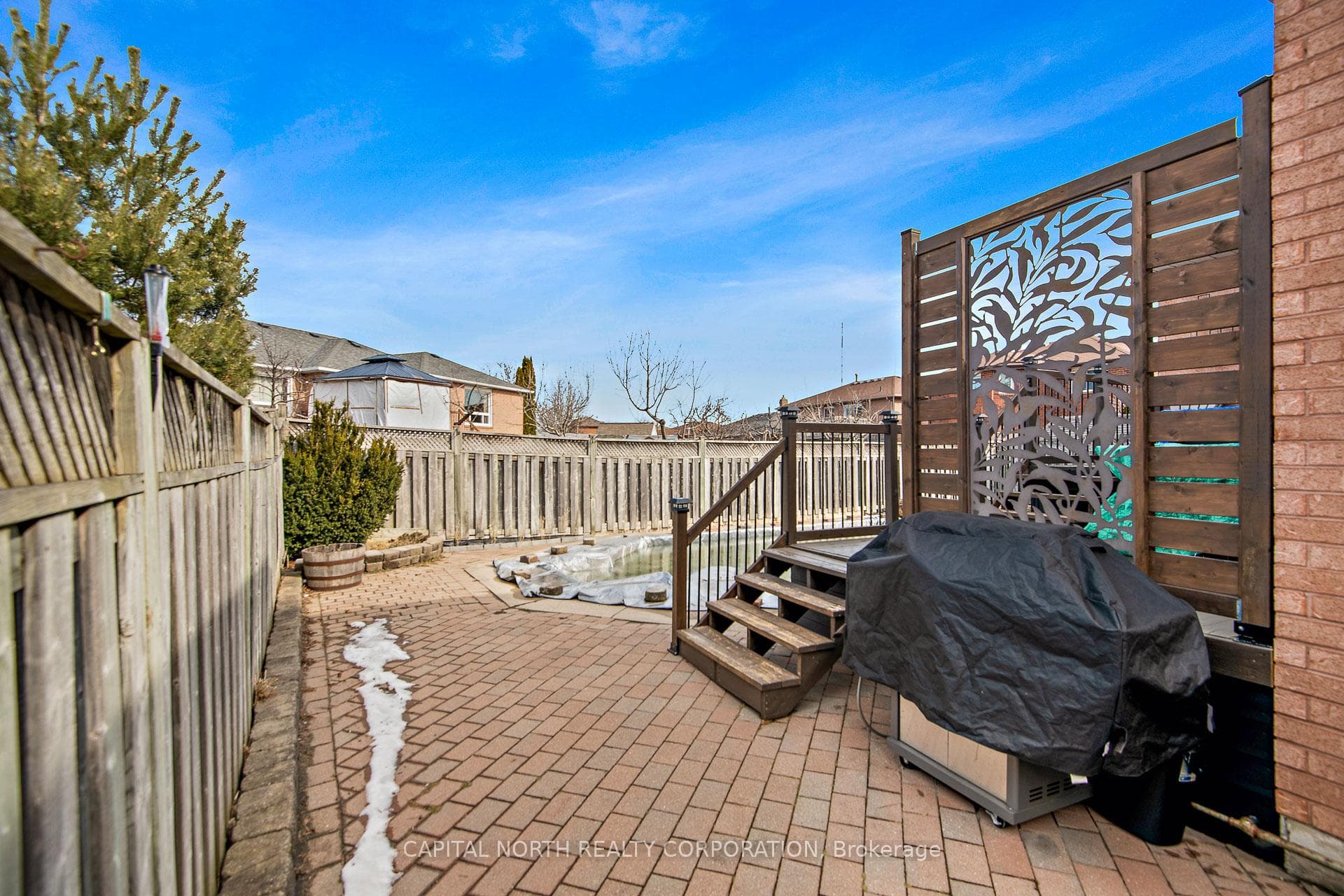 52 Mapleton Avenue photo 38