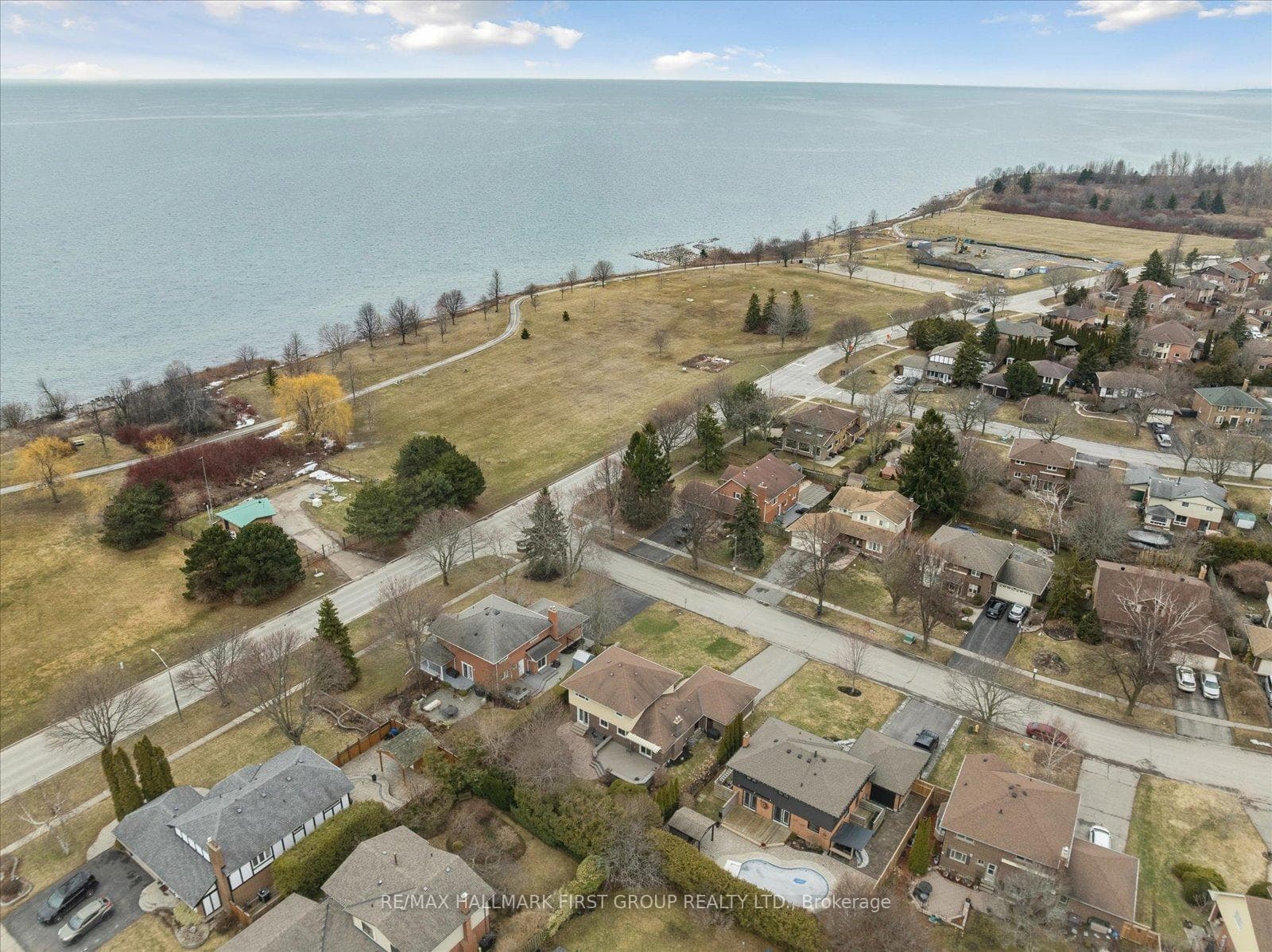 64 Anstead Crescent photo 34