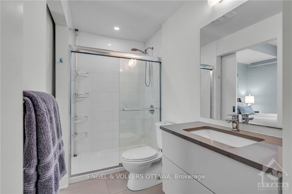 88 RICHMOND Road Unit 503 photo 13