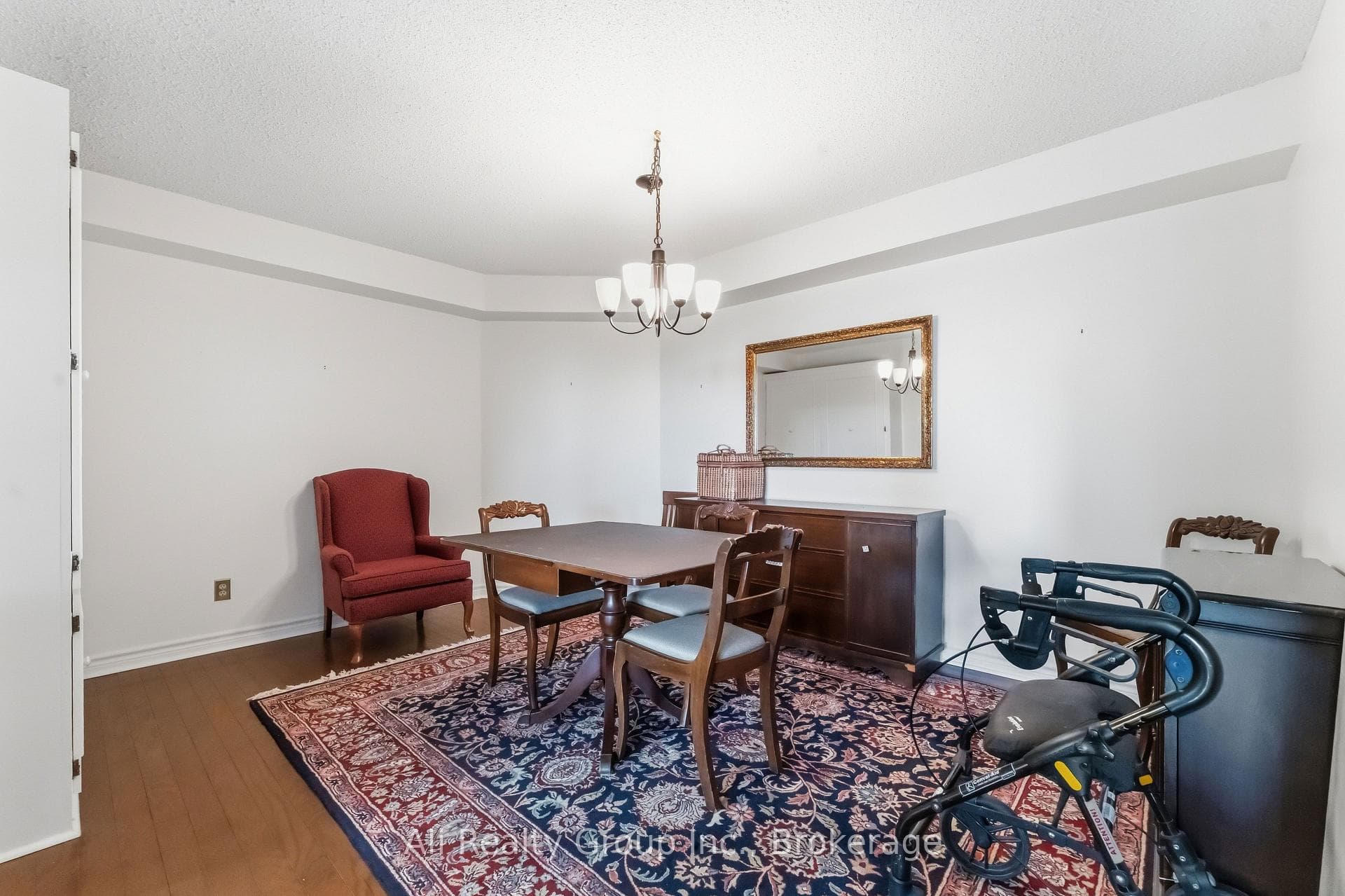 1705 Playfair Drive Unit 610 photo 9