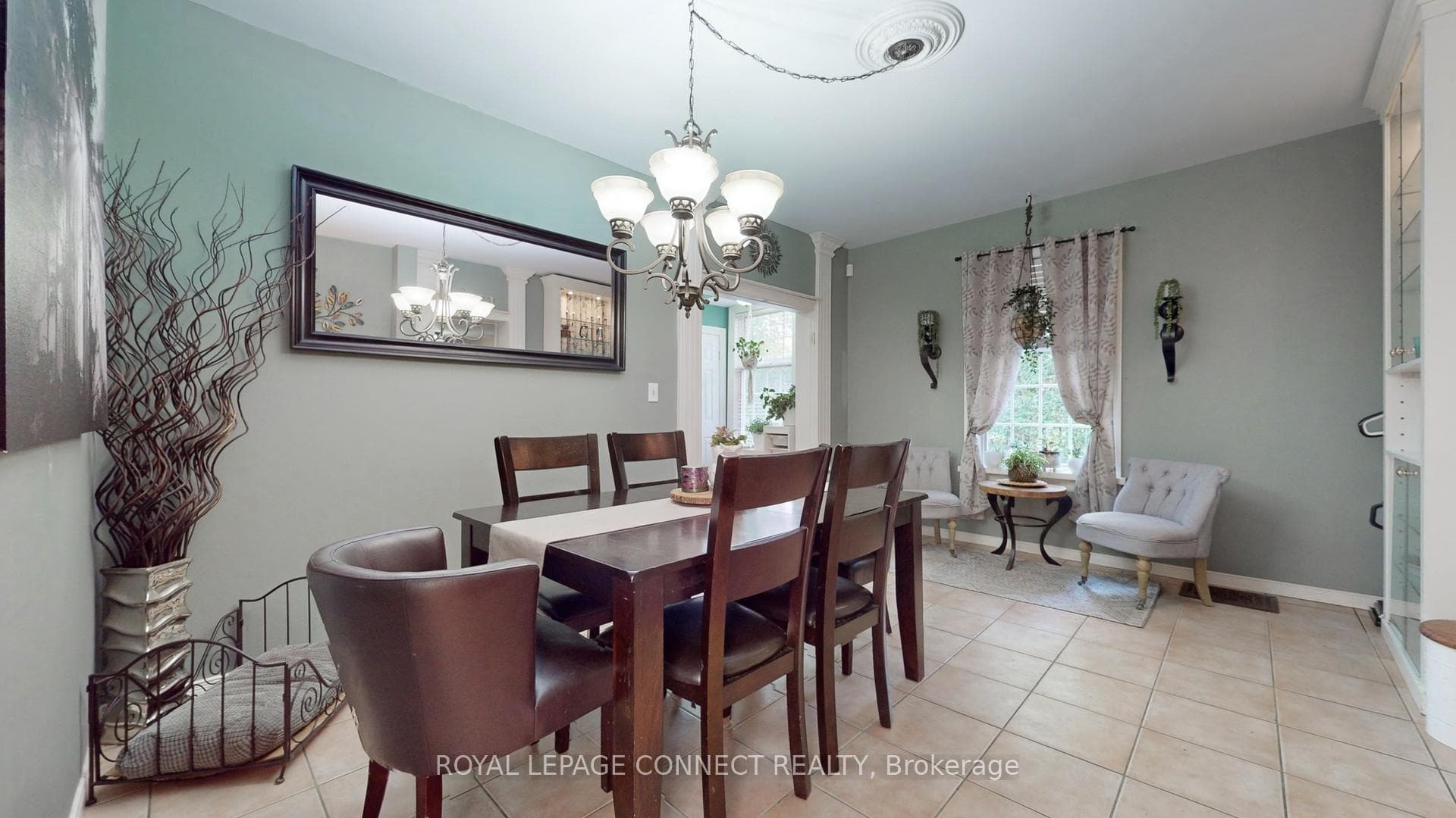 221 John Street photo 9