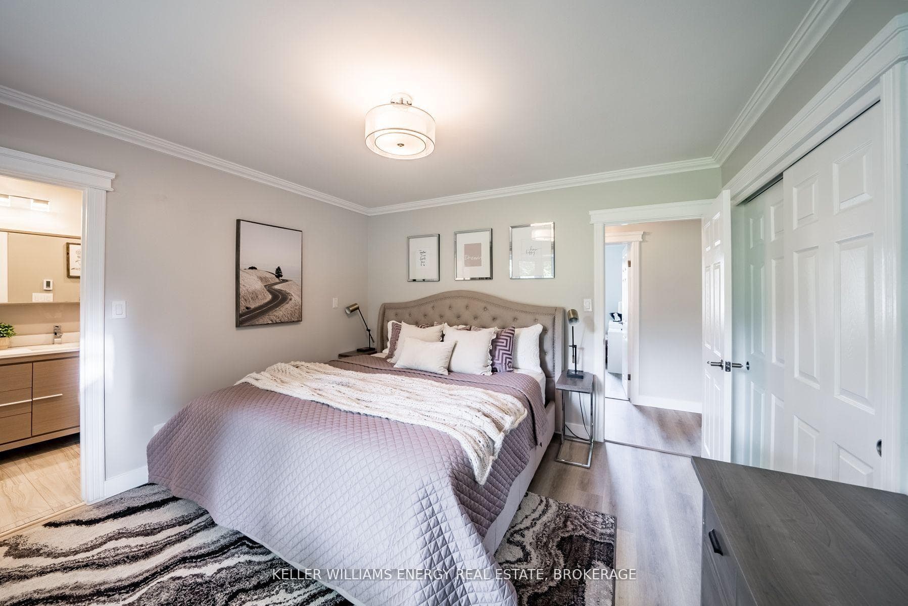 851 Swiss Heights photo 19