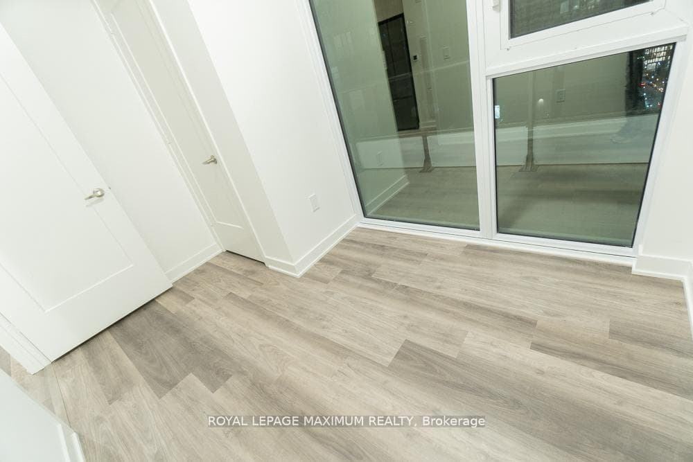 70 Princess Street Unit 2015 E photo 6