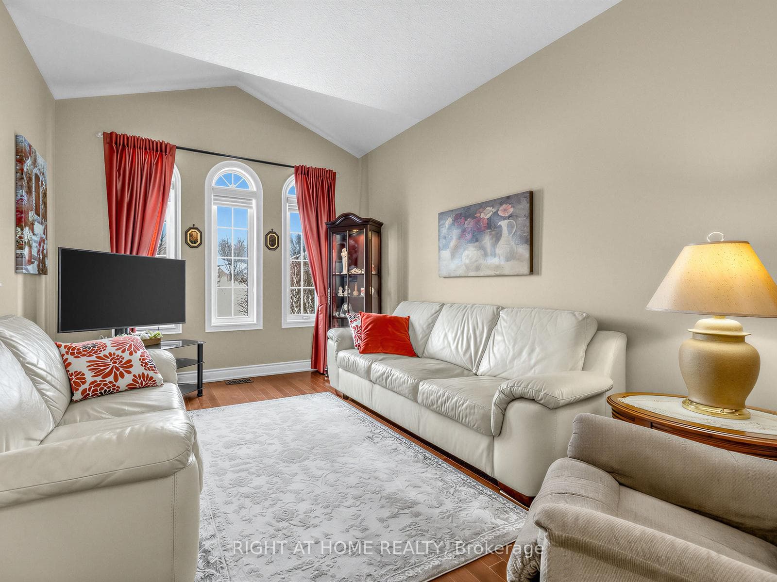 826 Booth Avenue photo 7