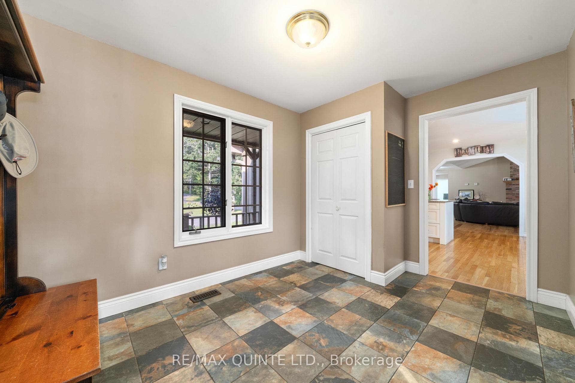 99 SANDY COVE Drive photo 15