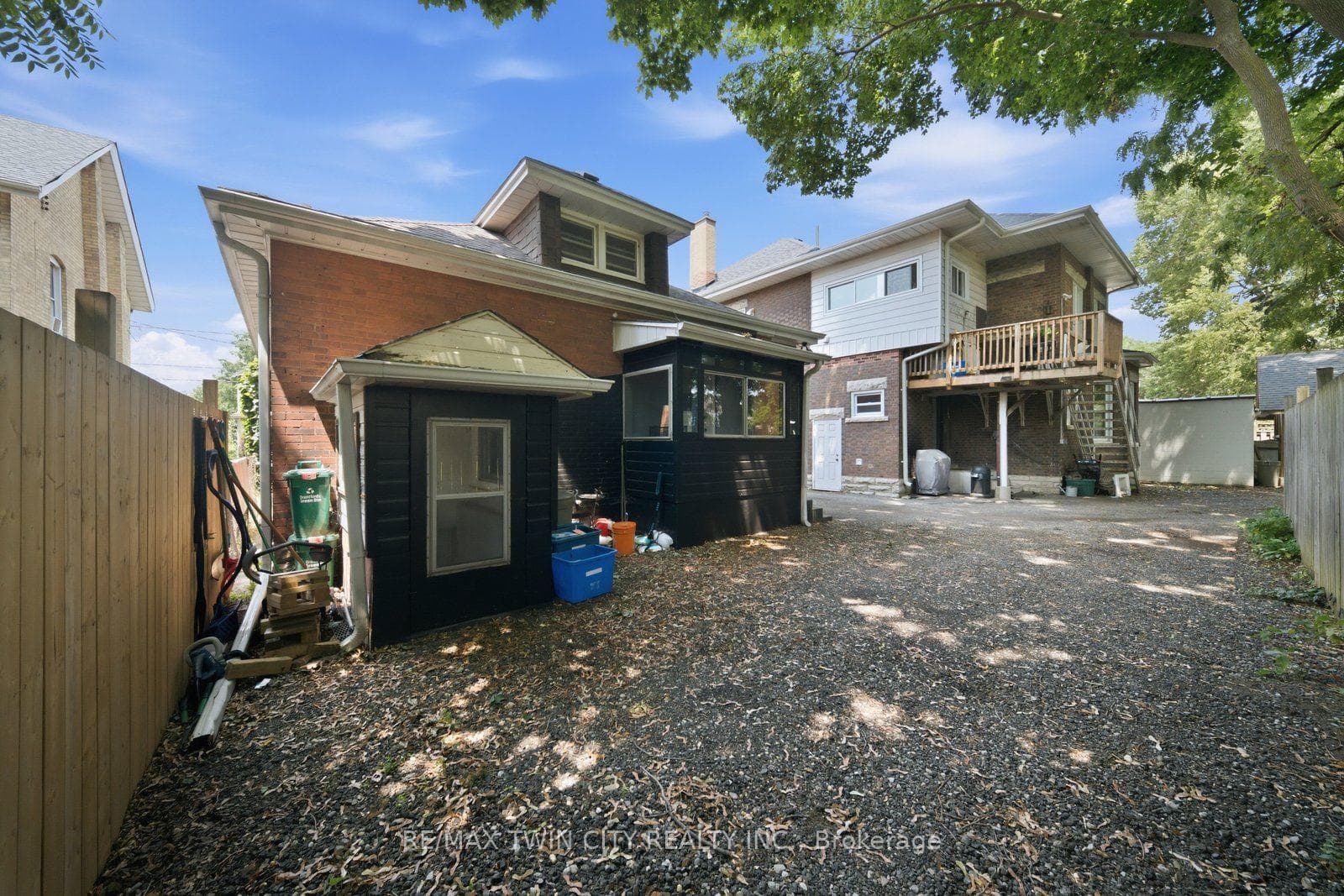 115 St Paul Avenue photo 26