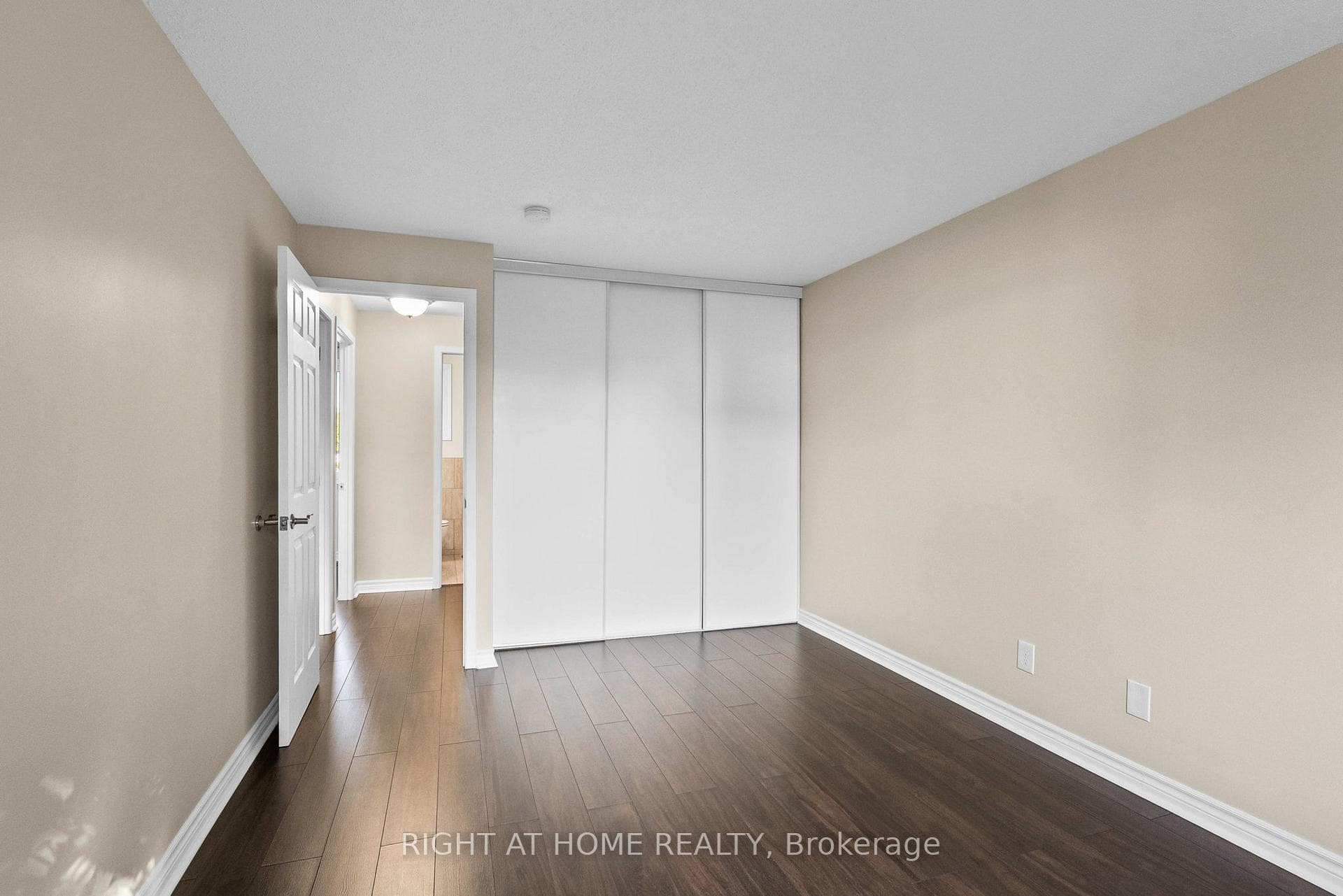 235 THISTLEDOWN Court photo 27