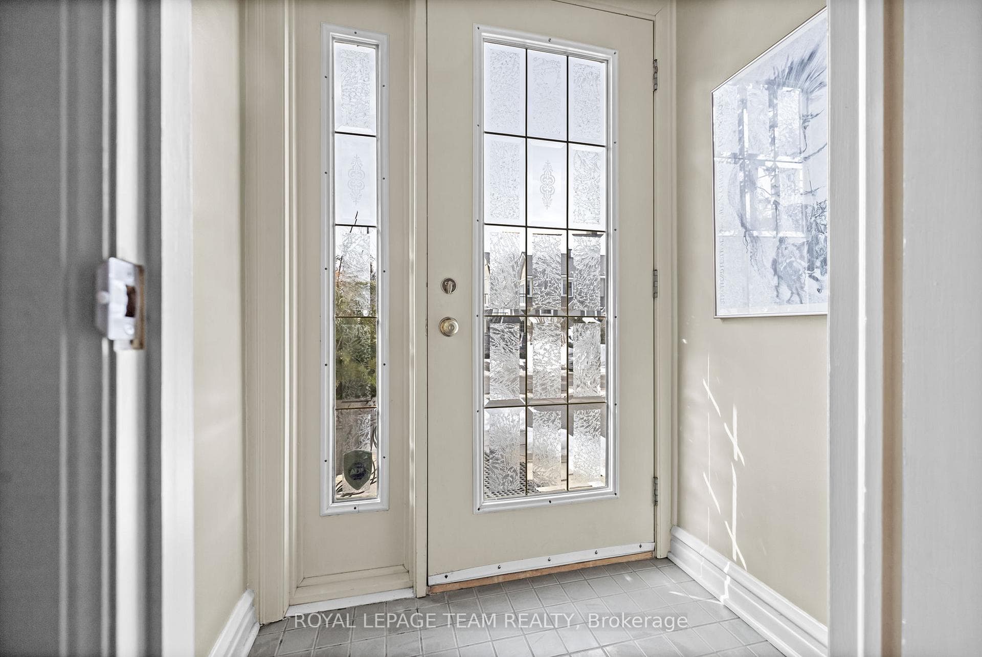 Beautiful front entry way.