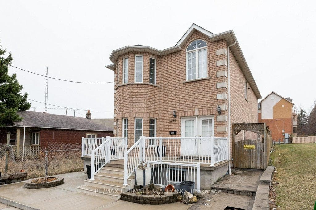 1496 Keele Street photo 1