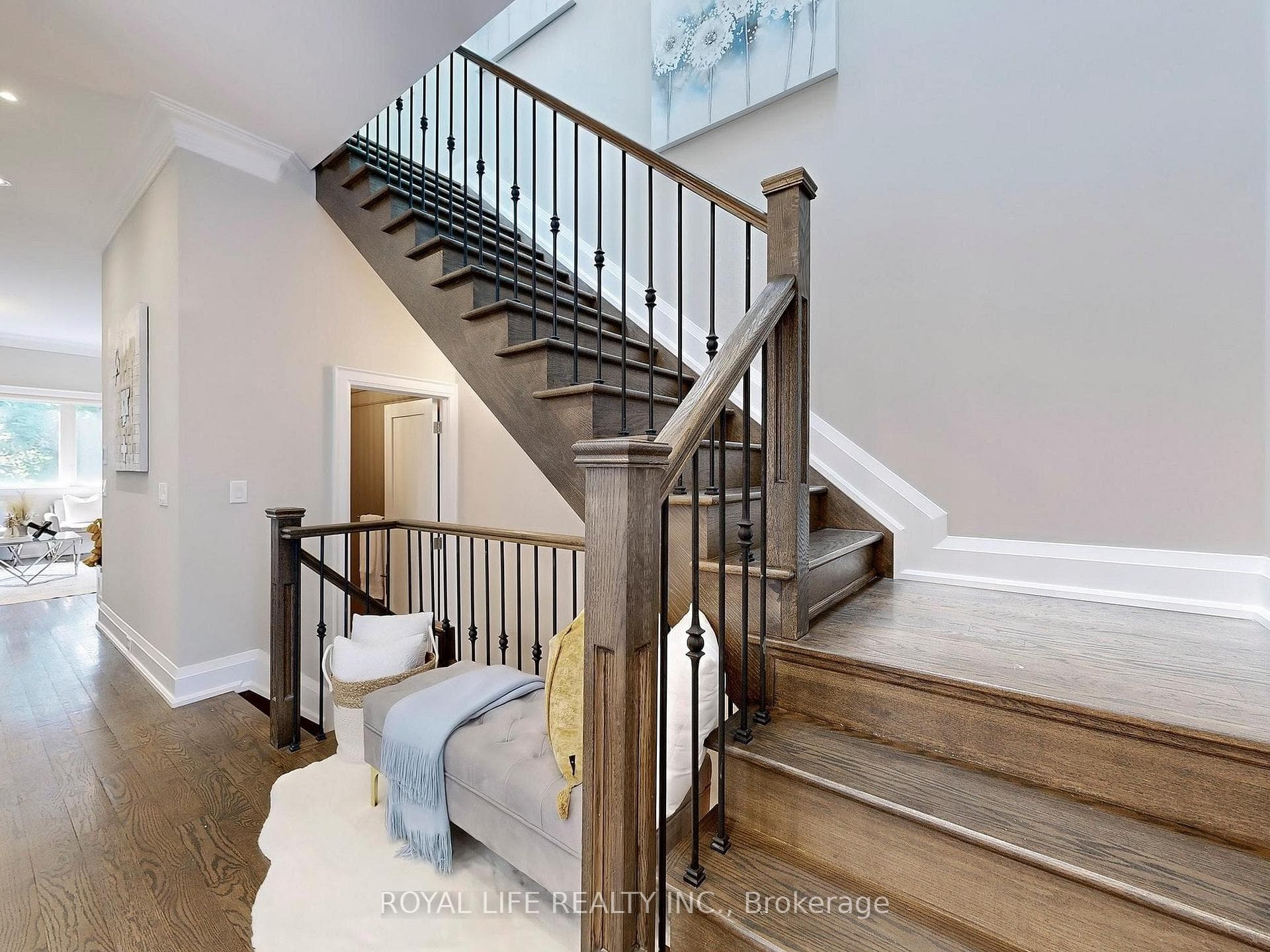 279 Deloraine Avenue photo 24