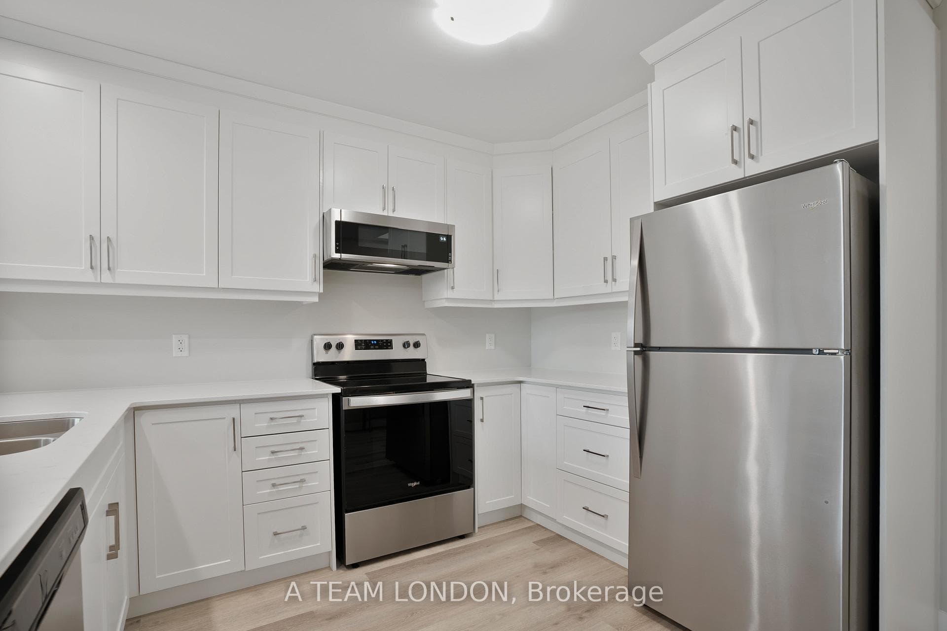 100 THE PROMENADE N/A Unit 306 photo 5