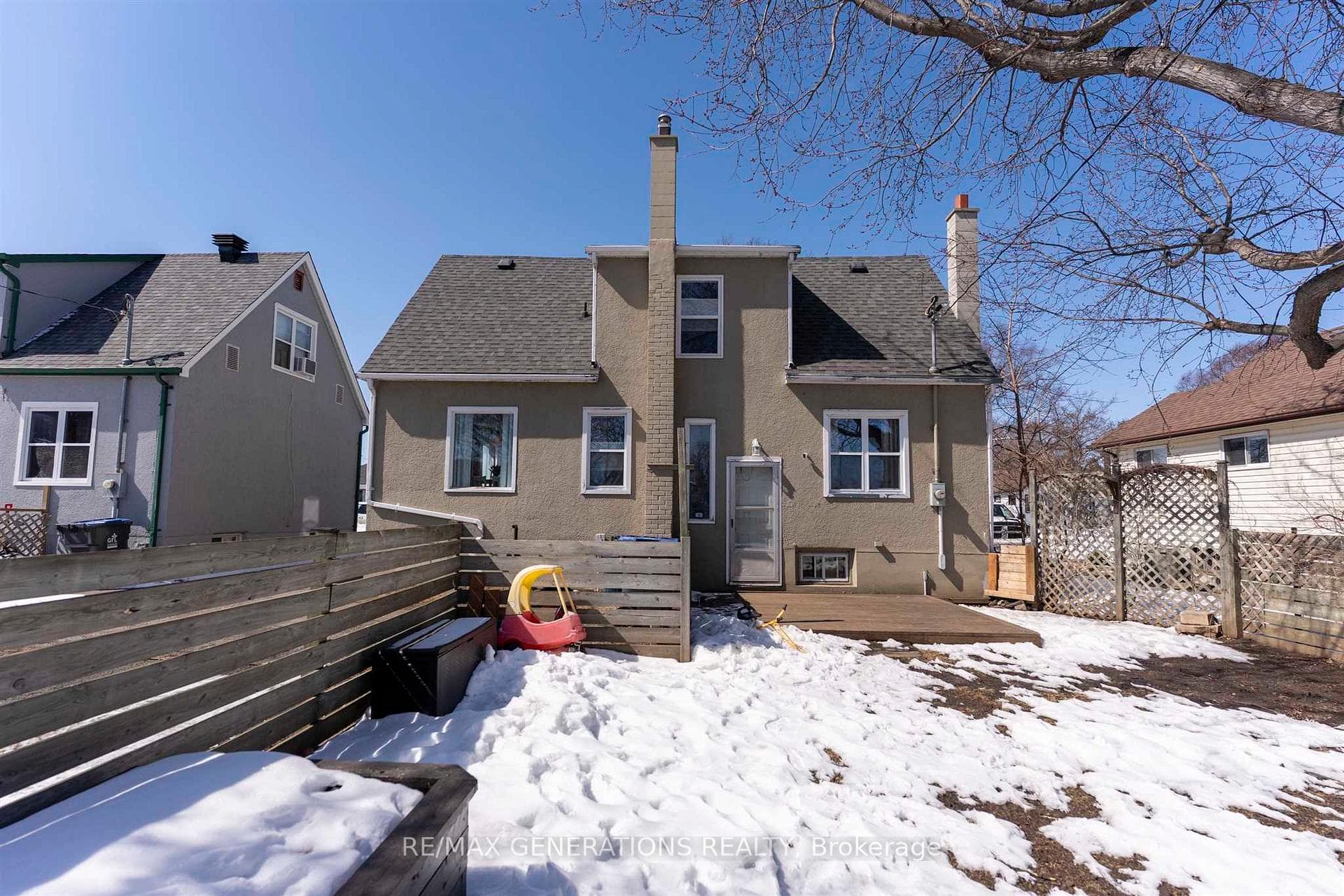 738 Bessie Avenue photo 25