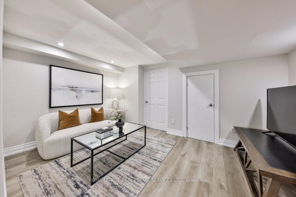 1436 Devon Road photo 19