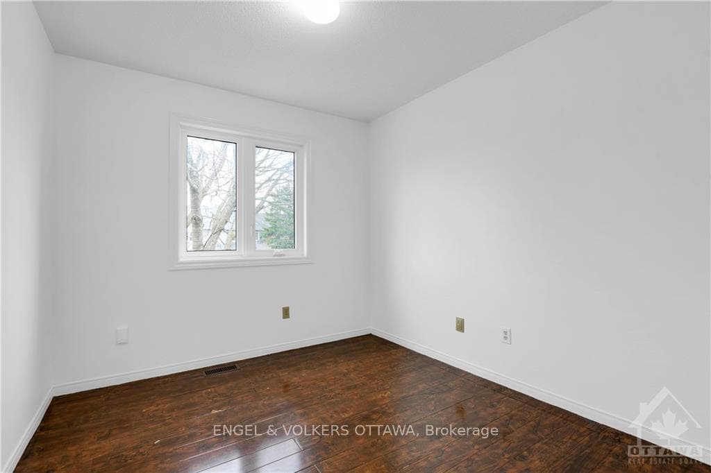 1551 BRIARFIELD Crescent photo 19